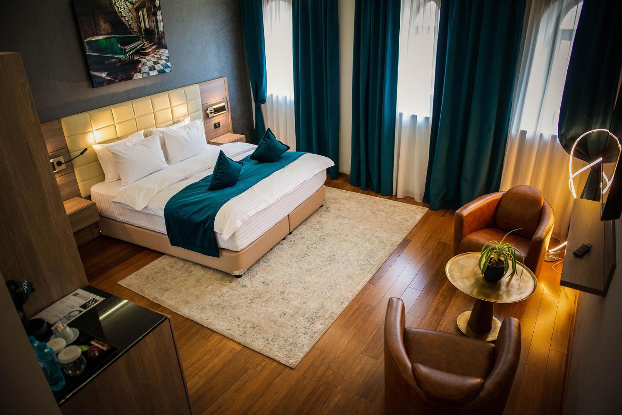 Superior King Room