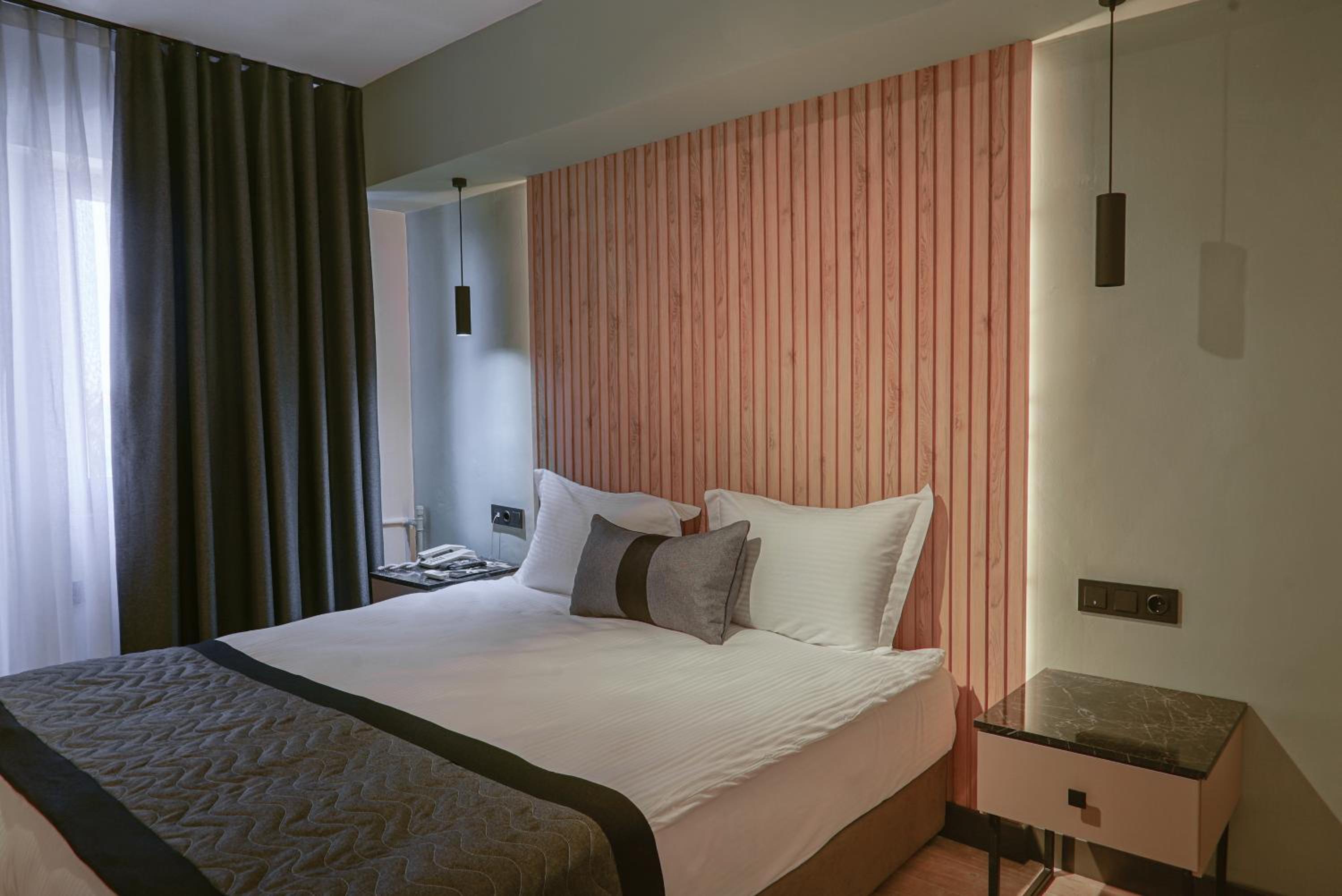 Standard Double Room - Photo 20
