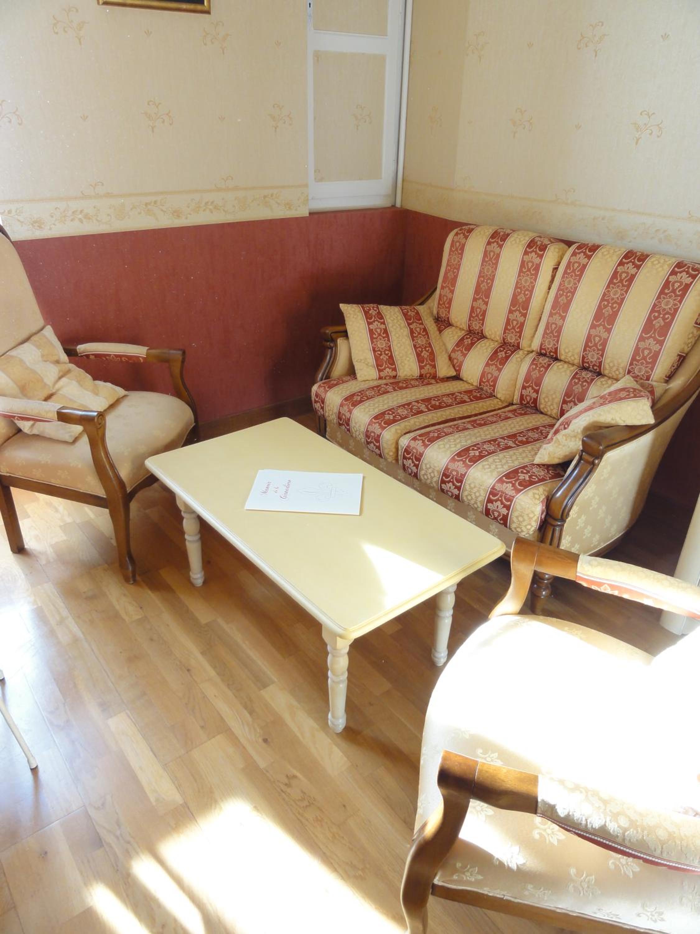 Suite - Photo 2