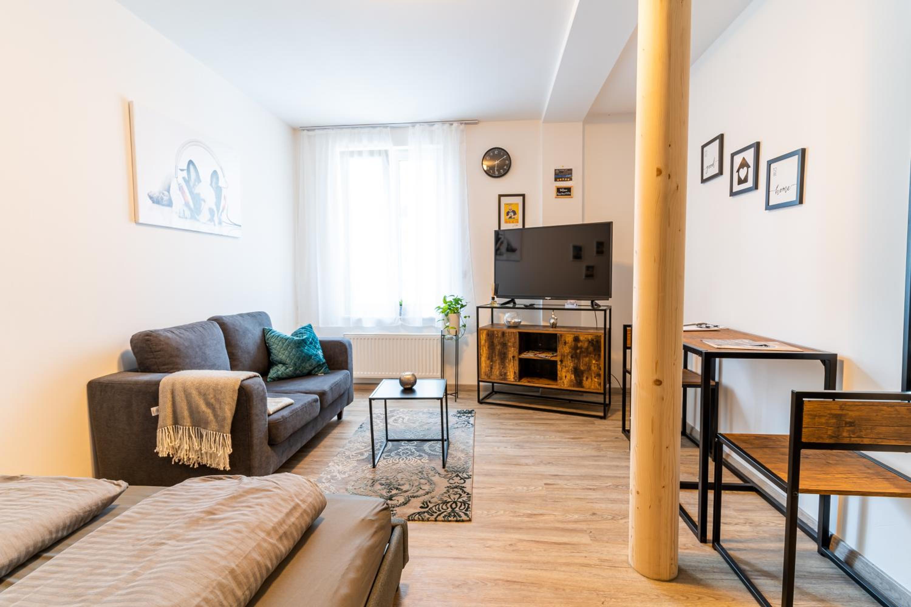 One-Bedroom Apartment - Photo 10