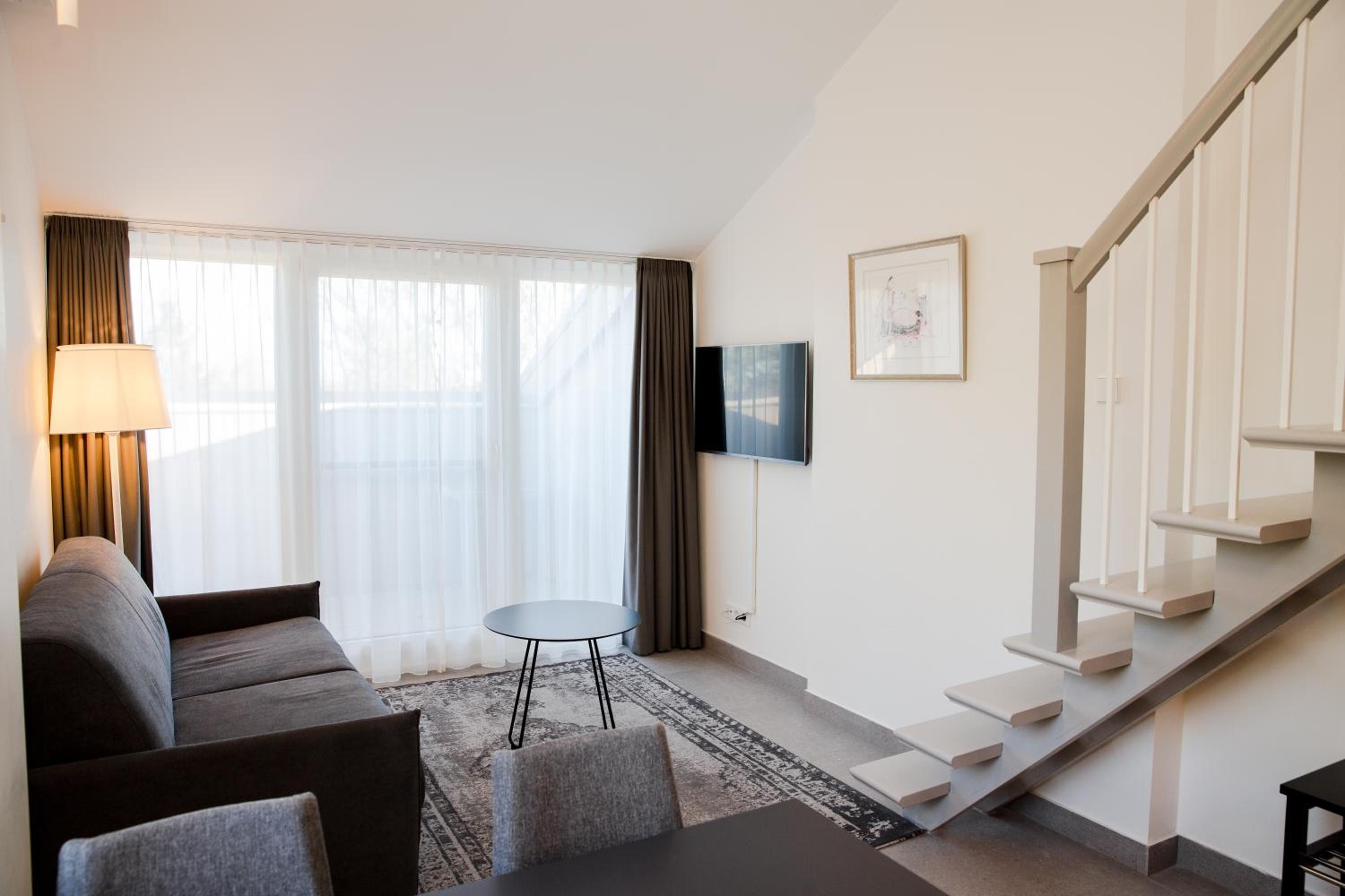 Quadruple Room with Balcony - Photo 14