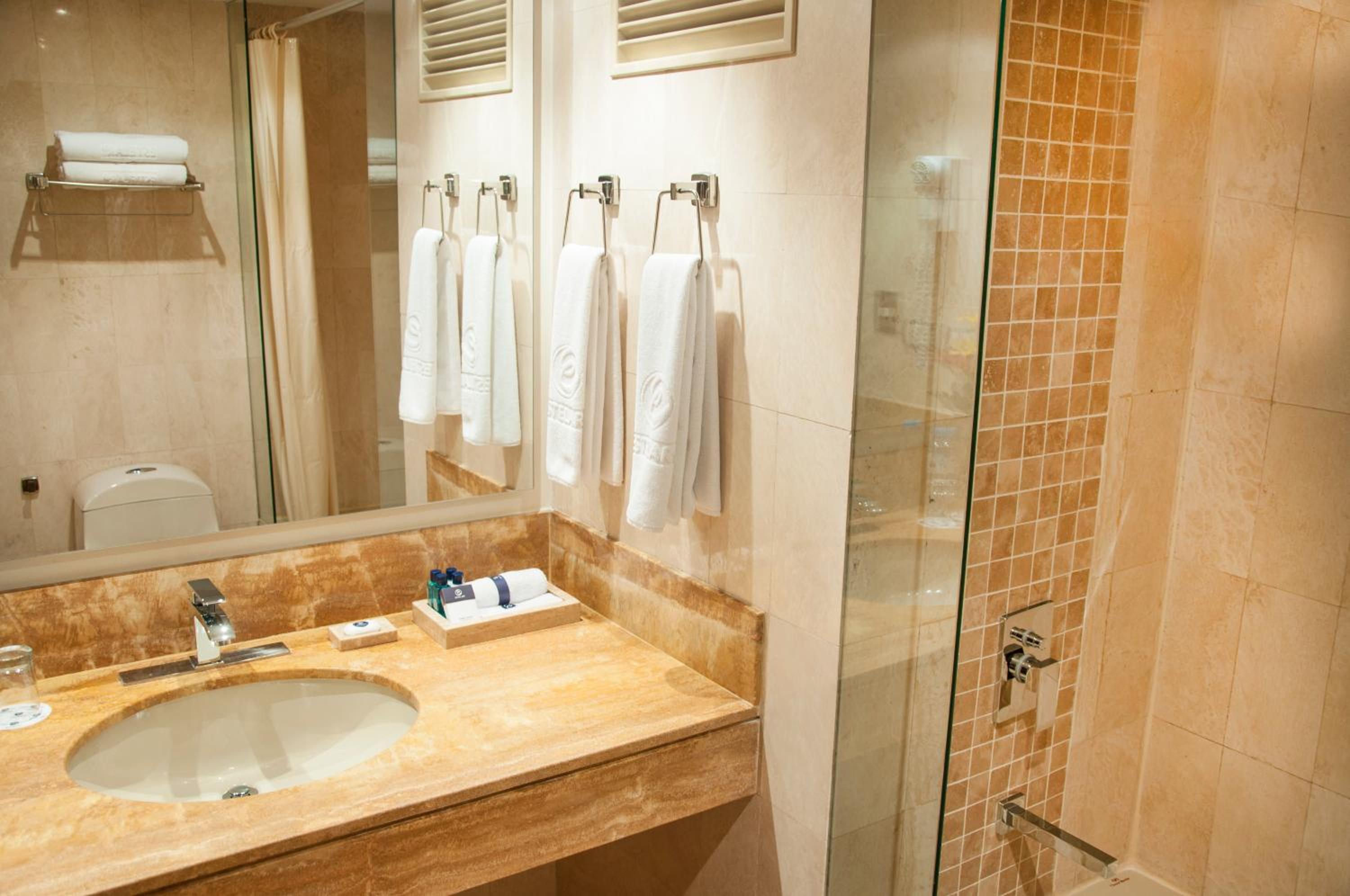 Junior Suite with King-Size Bed - Photo 2