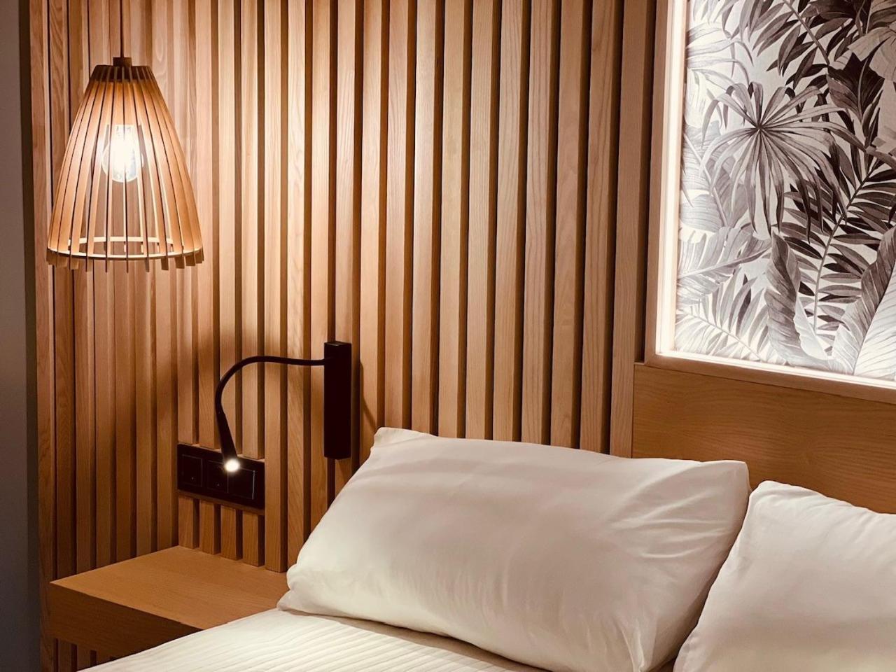 Double or Twin Room - Photo 11