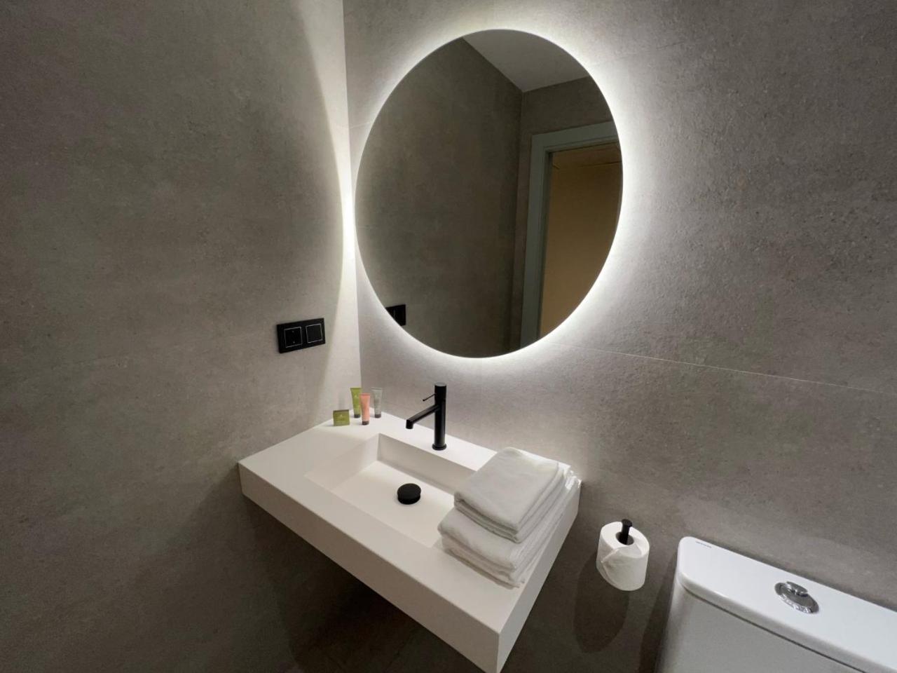 Double or Twin Room - Photo 3