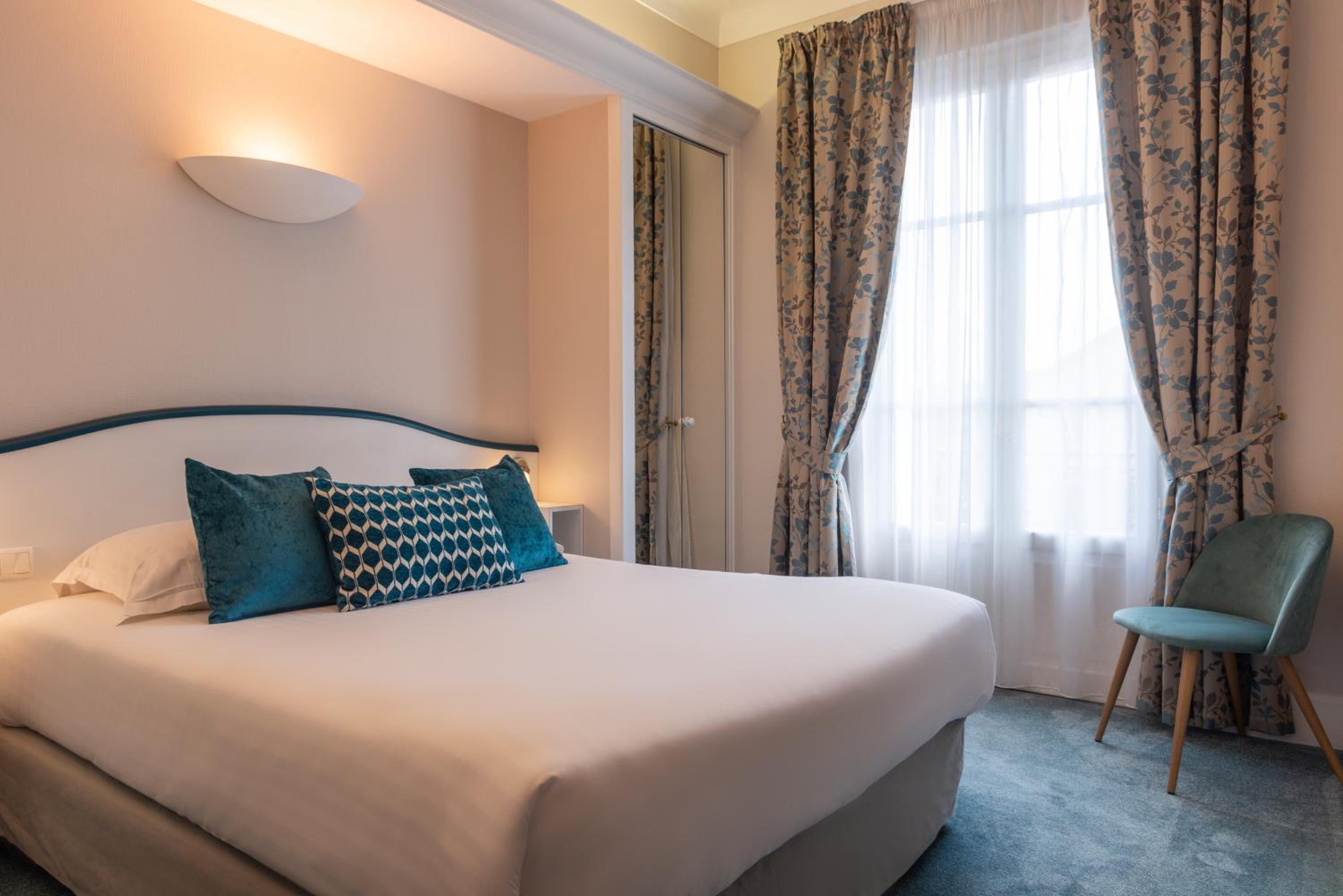 Classical Double Room - Photo 3