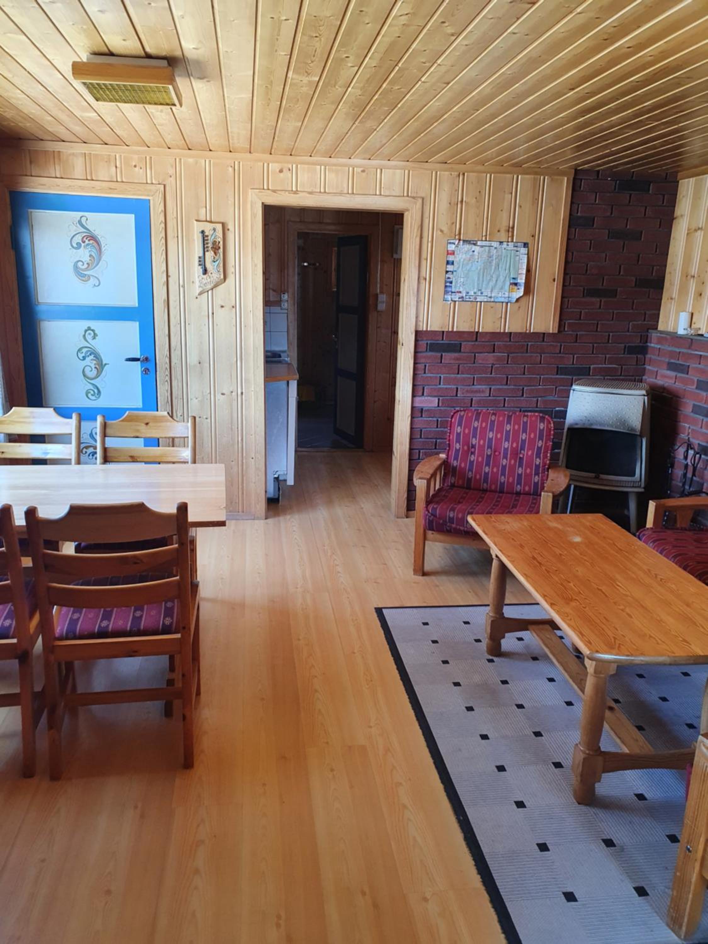 Two-Bedroom House - Photo 1