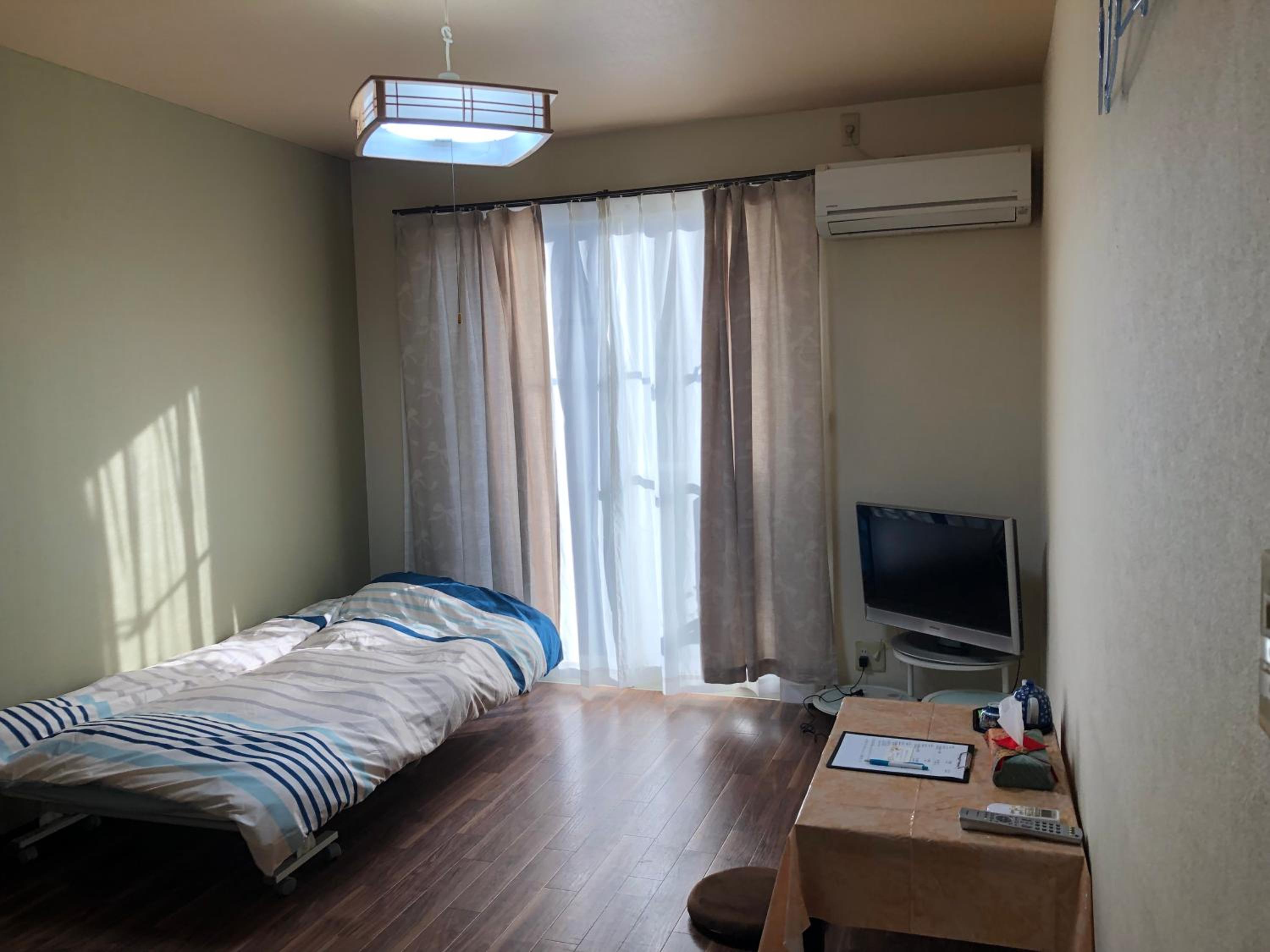 One-Bedroom Apartment photo 3