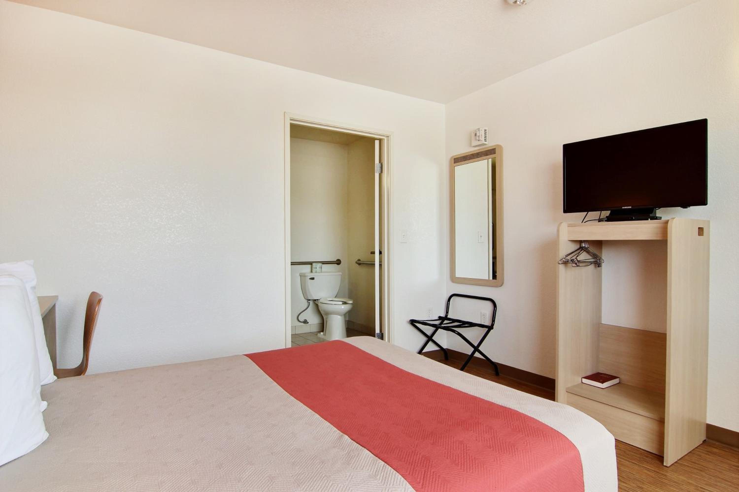 Quadruple Room photo 2