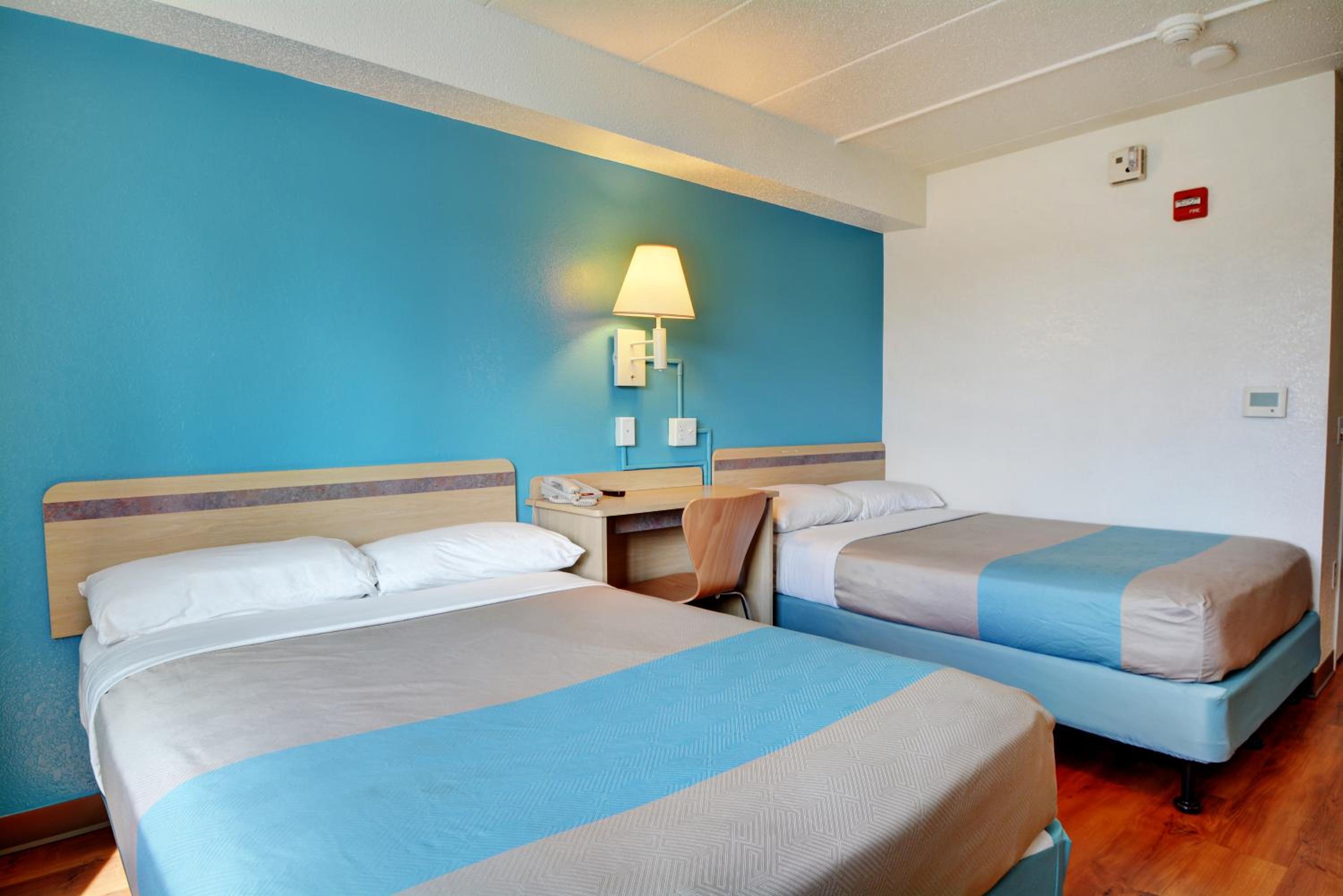 Quadruple Room - Disability Access - Non-Smoking photo 2
