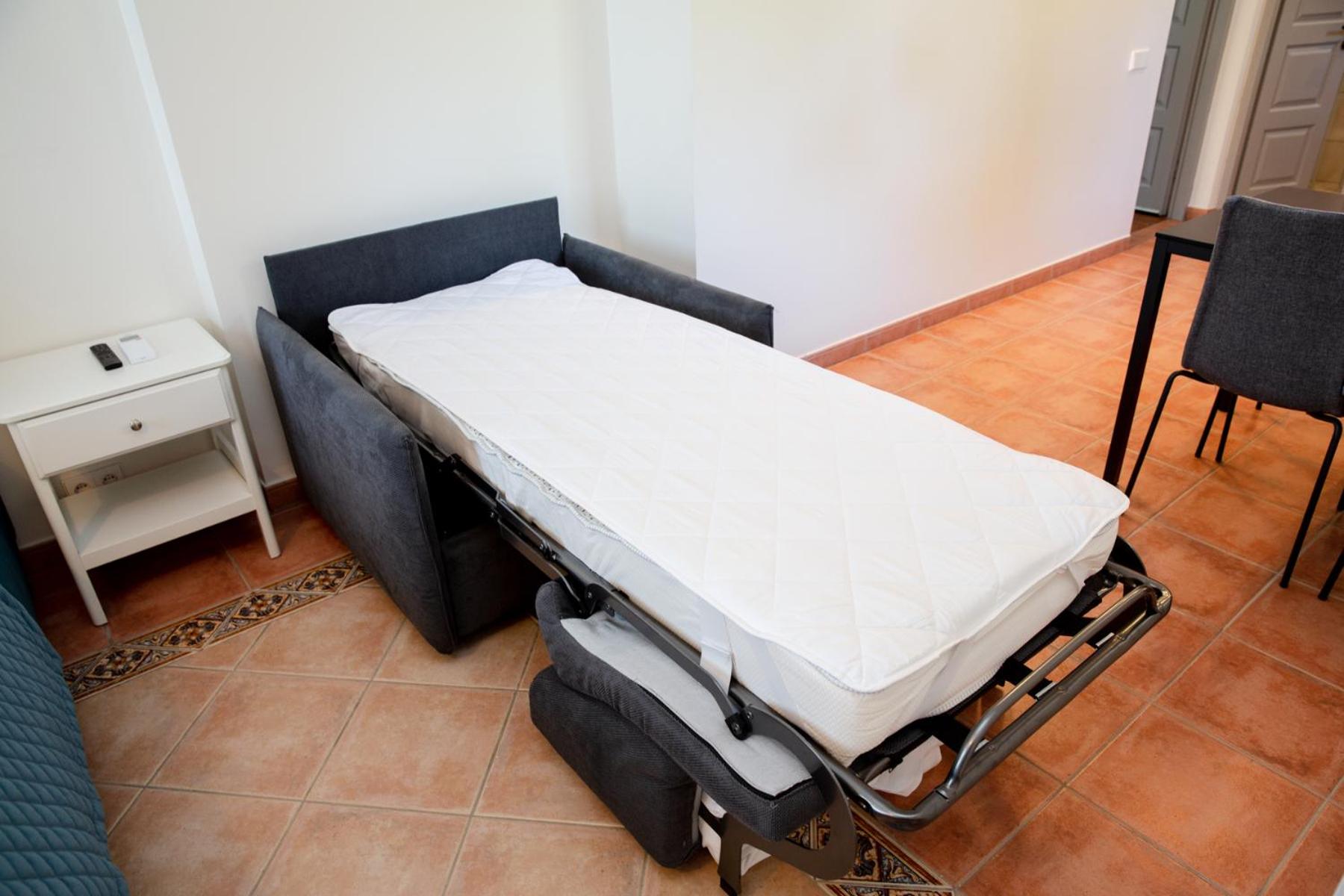 Triple Room - Photo 6