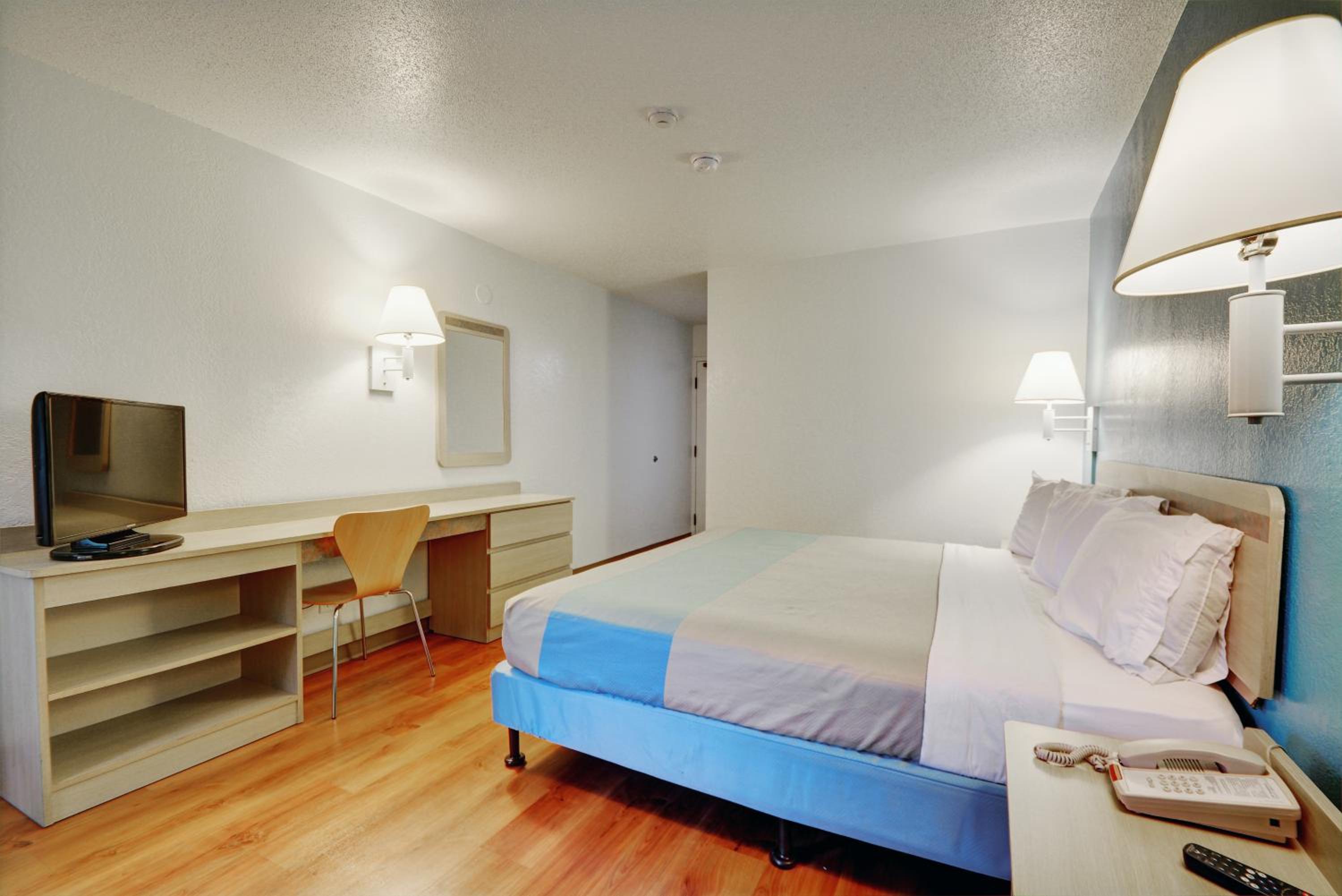 Double Room - Disability Access - Non-Smoking photo 1