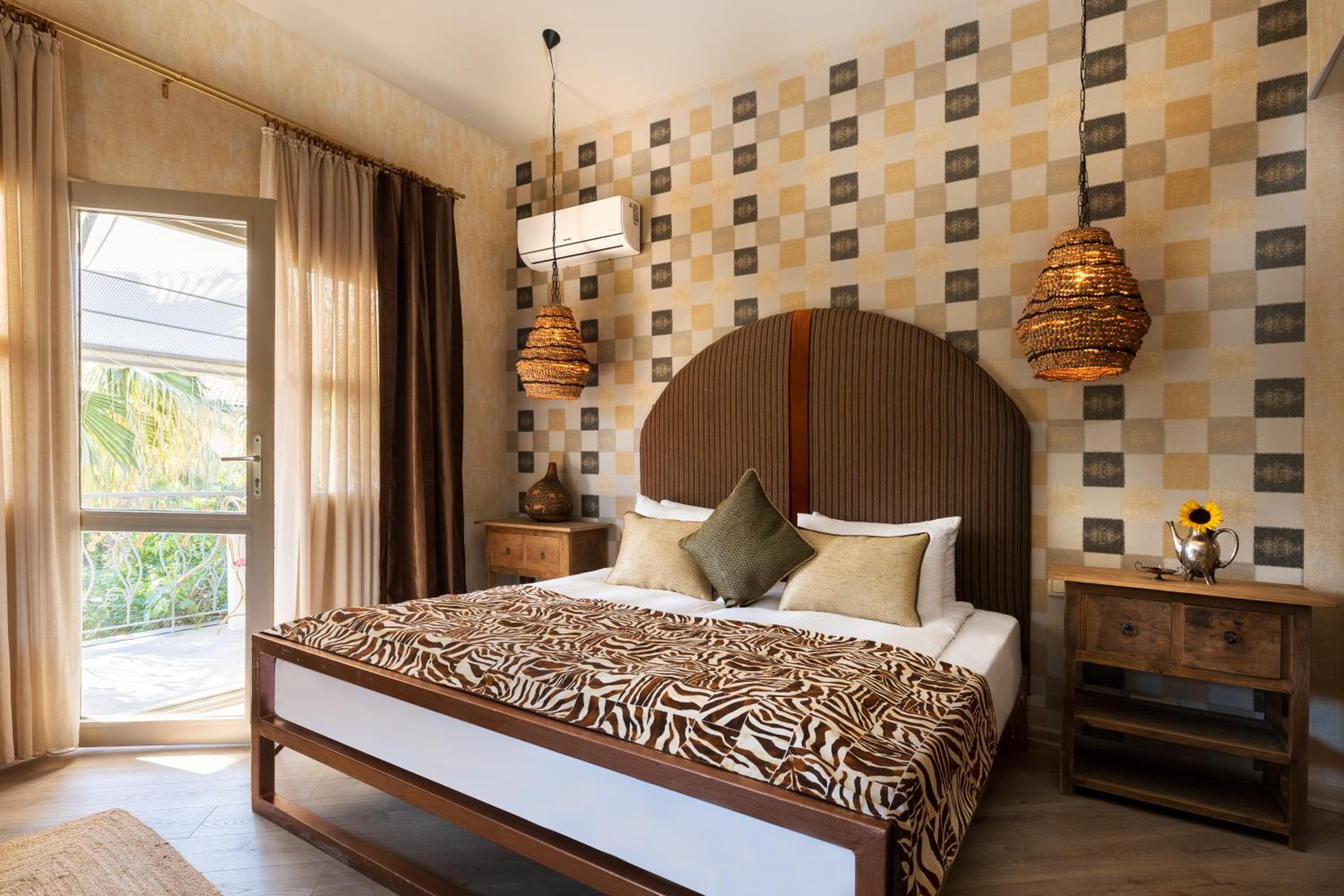 Superior Double Room with Balcony - Photo 12