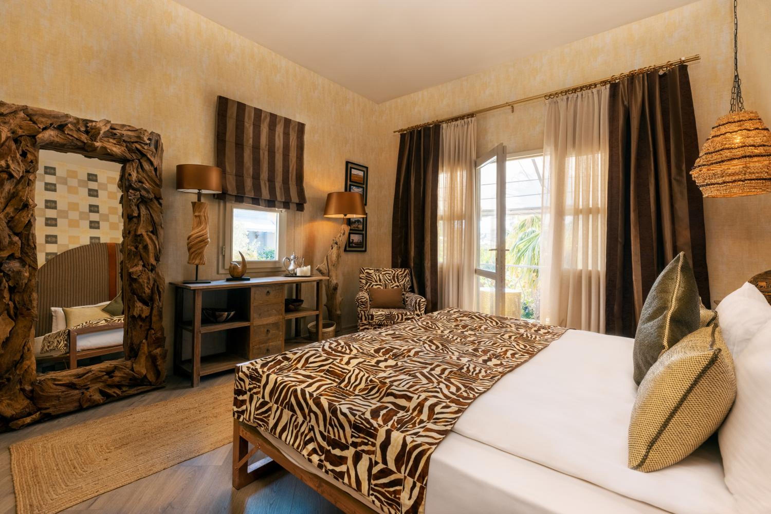 Superior Double Room with Balcony - Photo 1
