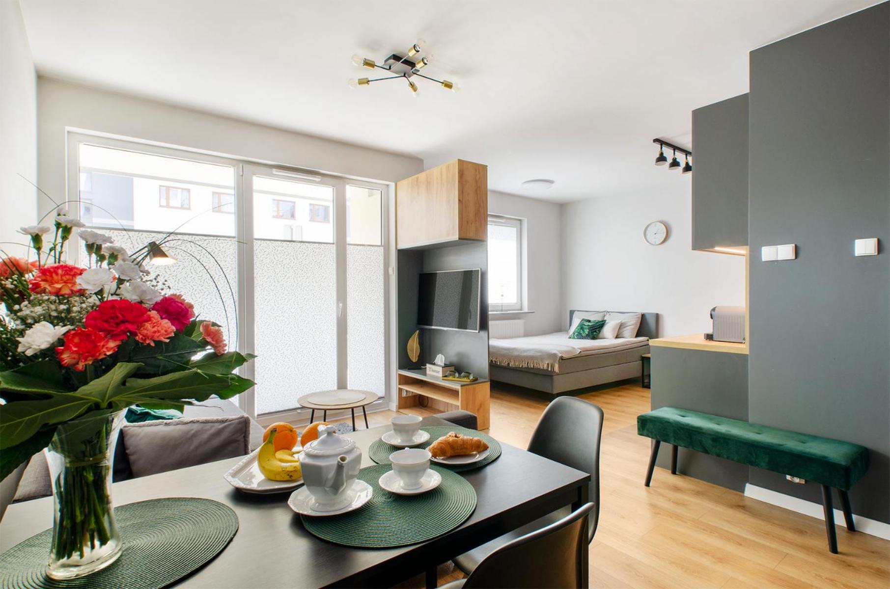 Studio Apartment - Photo 1