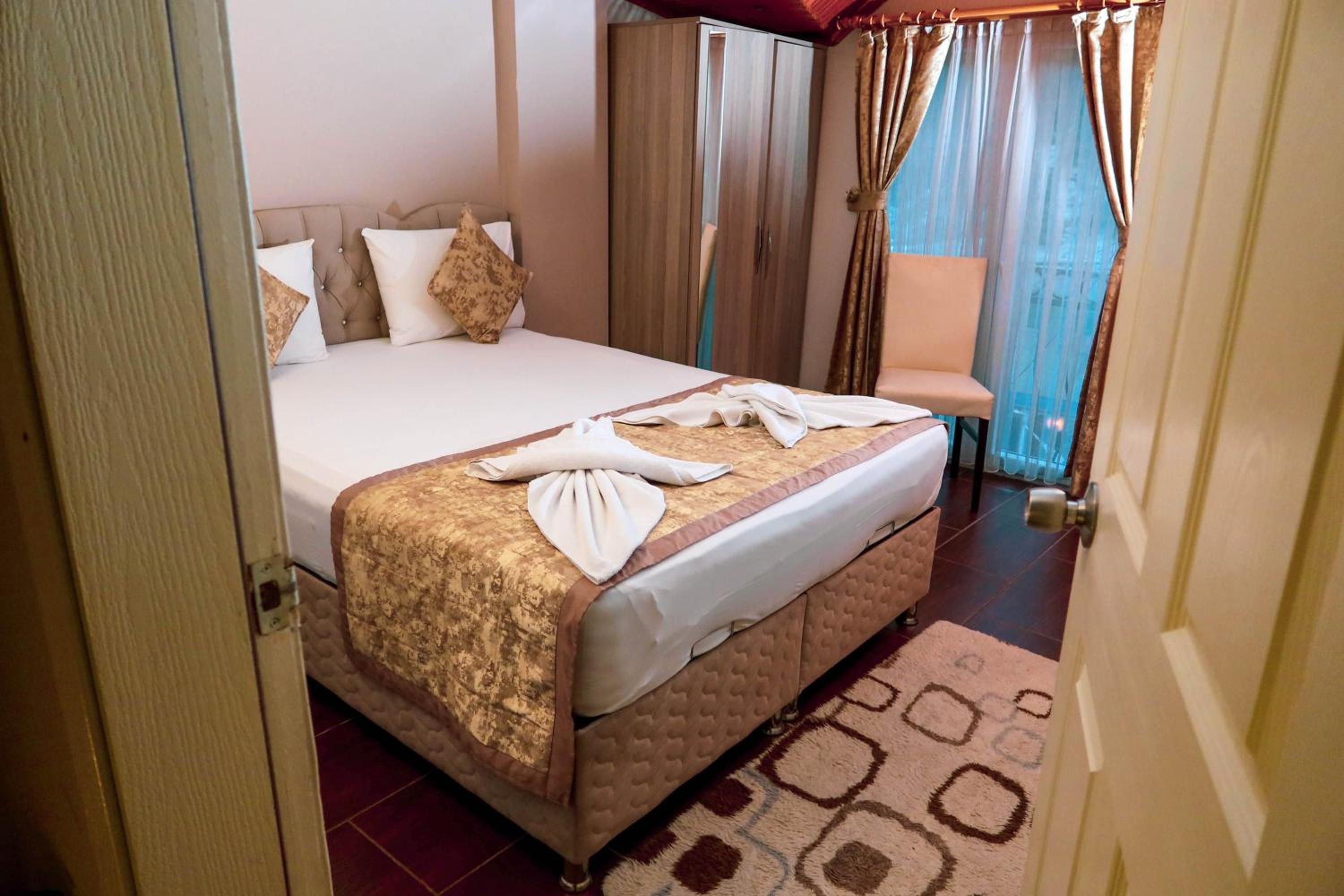 Double Room with Lake View photo 2