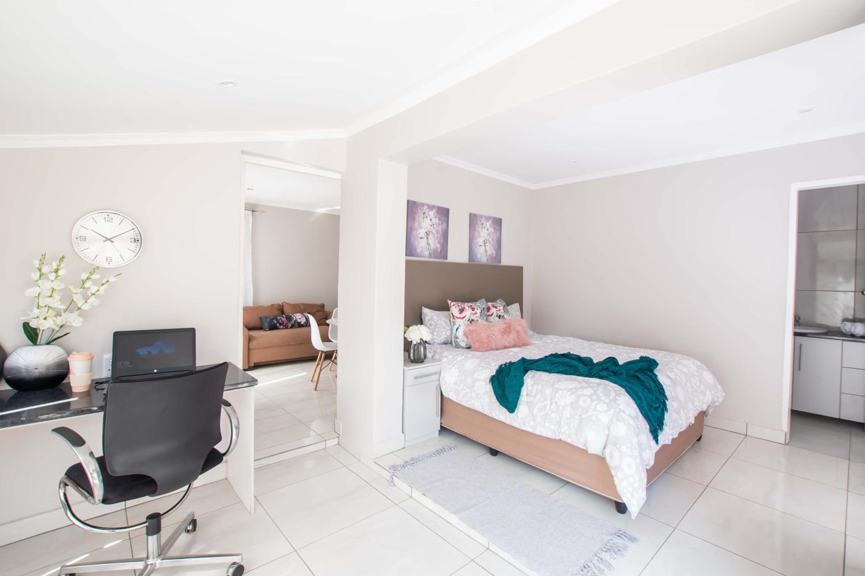 Deluxe Double Room - Photo 1