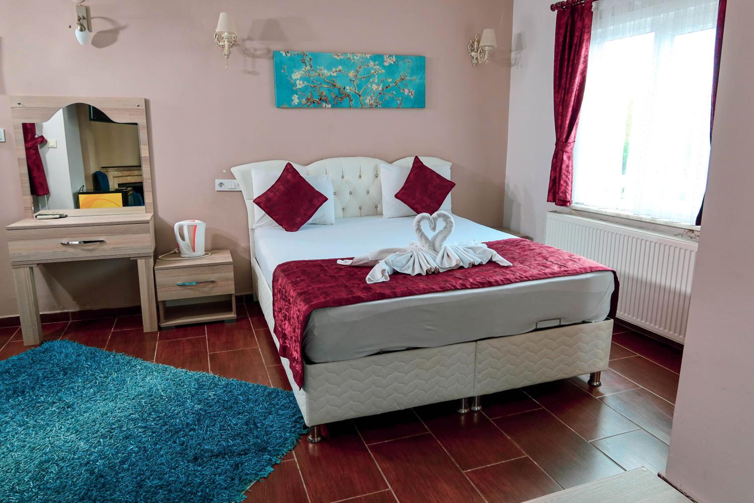 Suite with Lake View - Photo 7