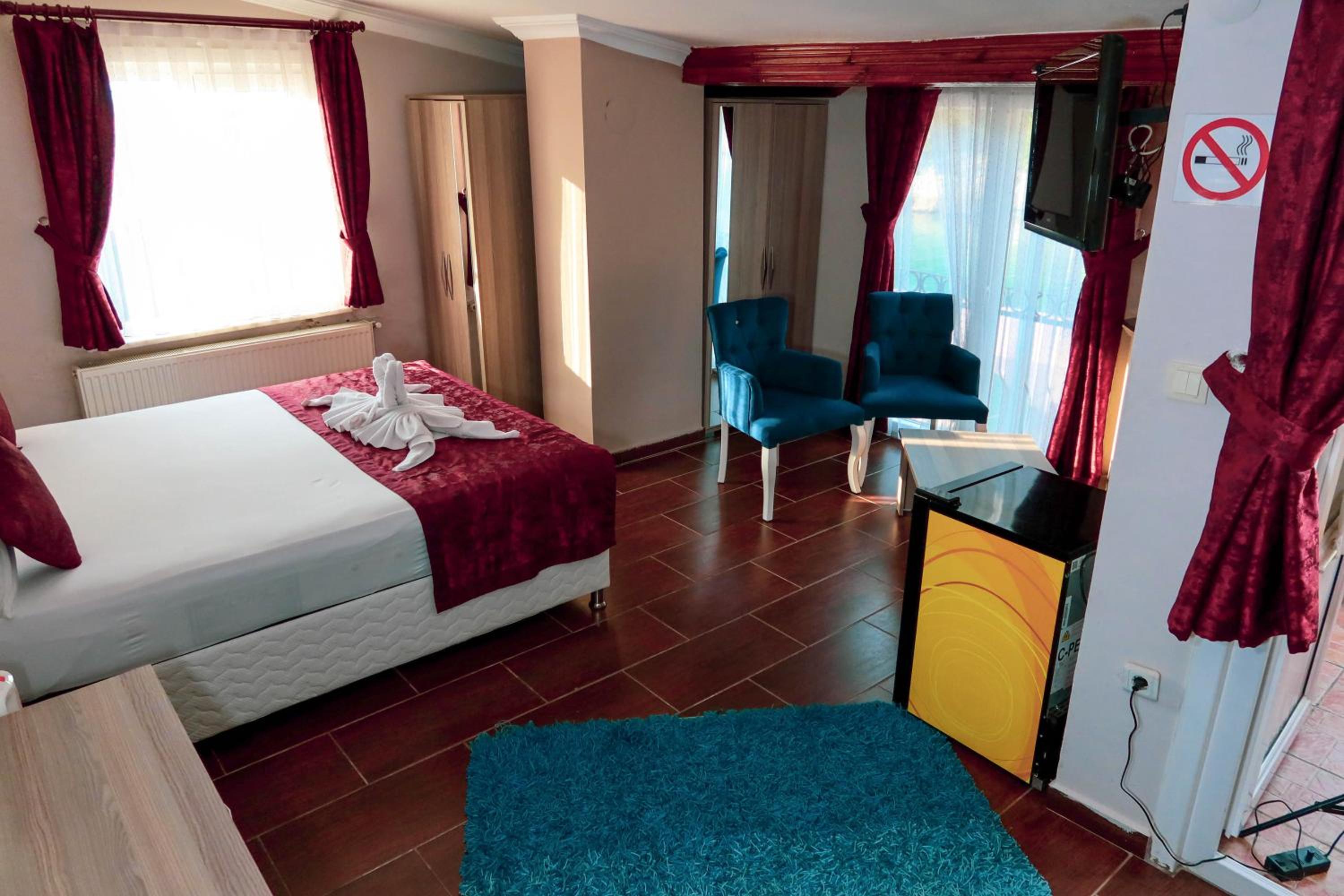 Suite with Lake View - Photo 5