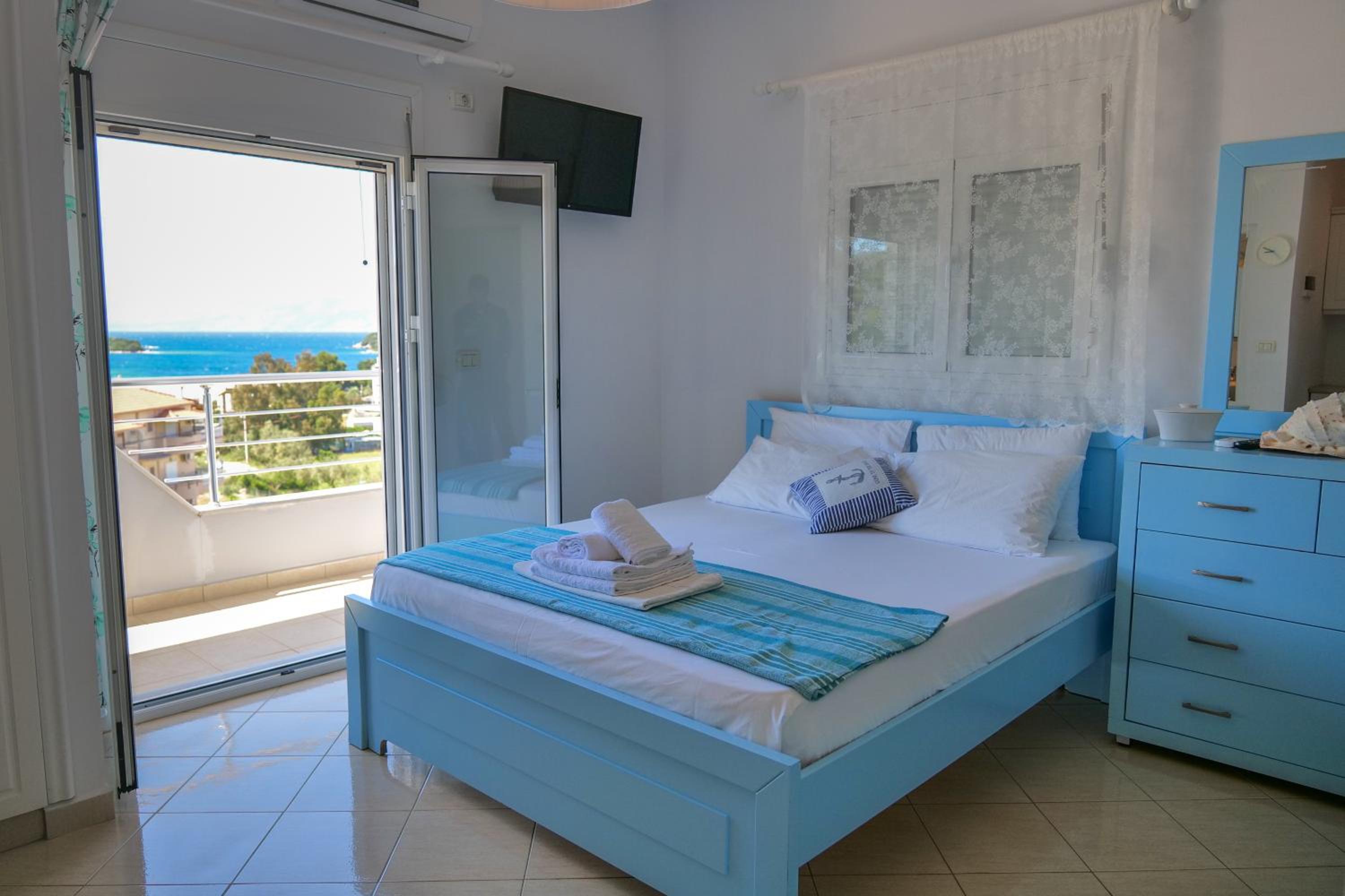 Quadruple Room with Sea View photo 2