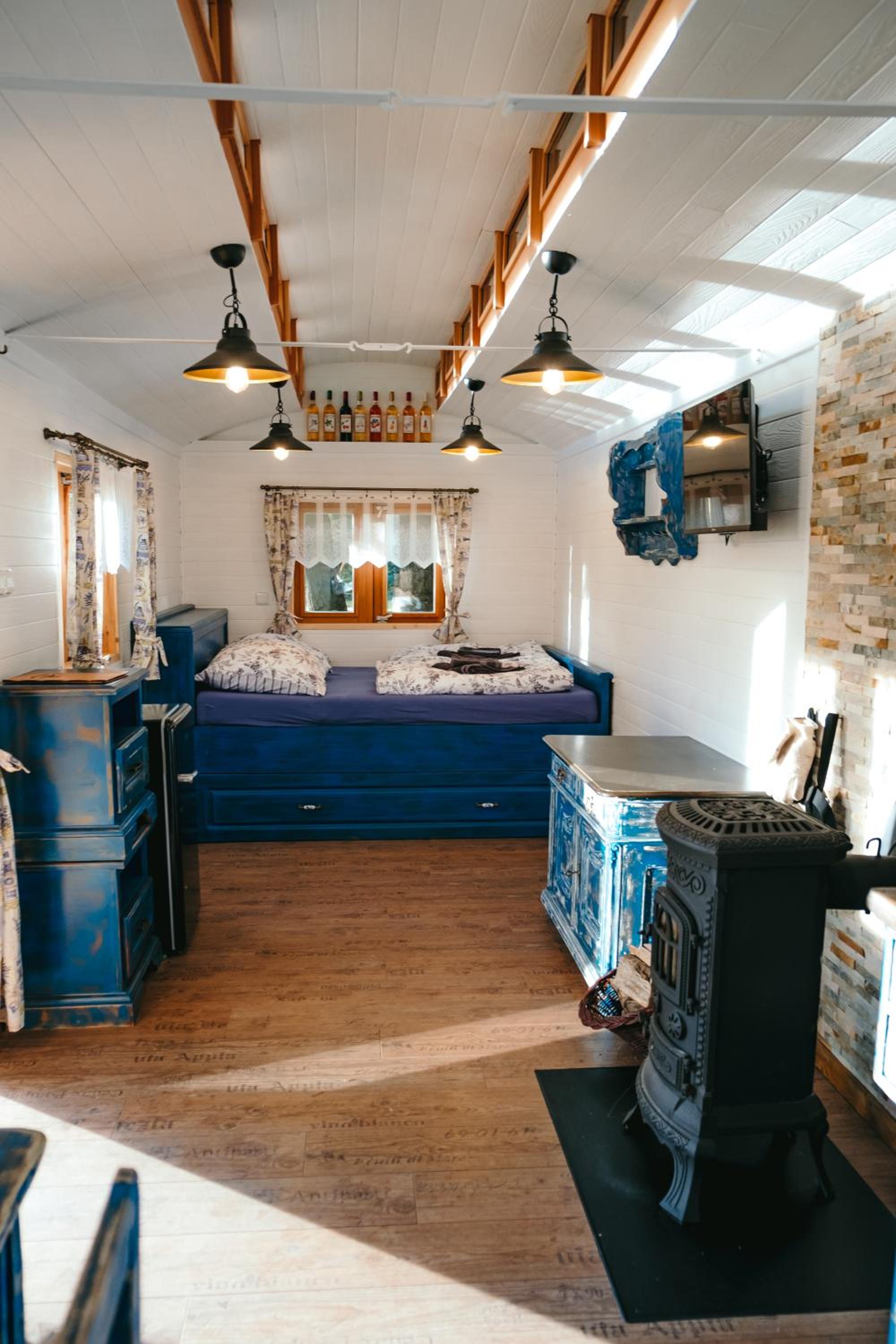 One-Bedroom House photo 3