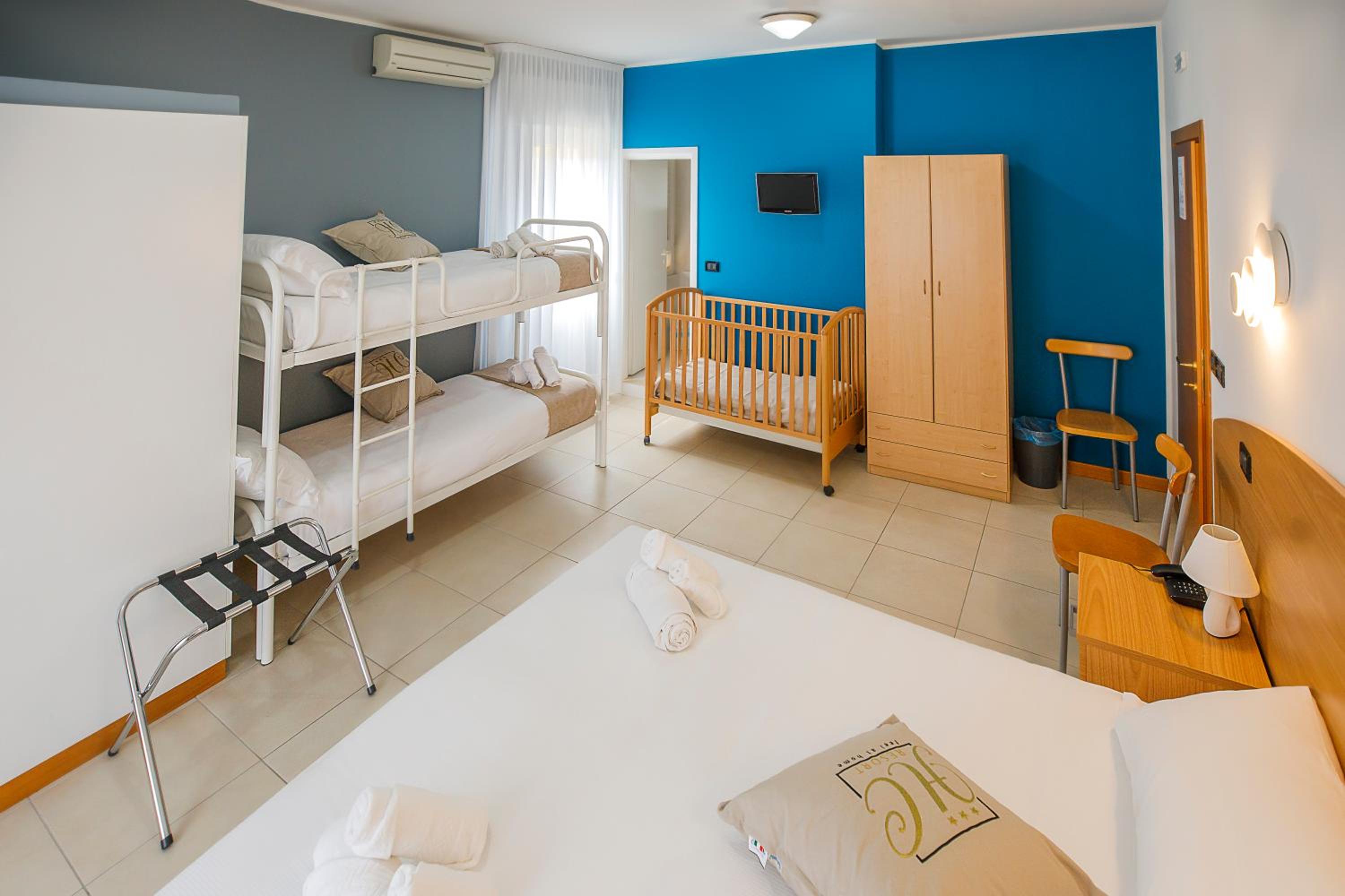 Quadruple Room photo 1