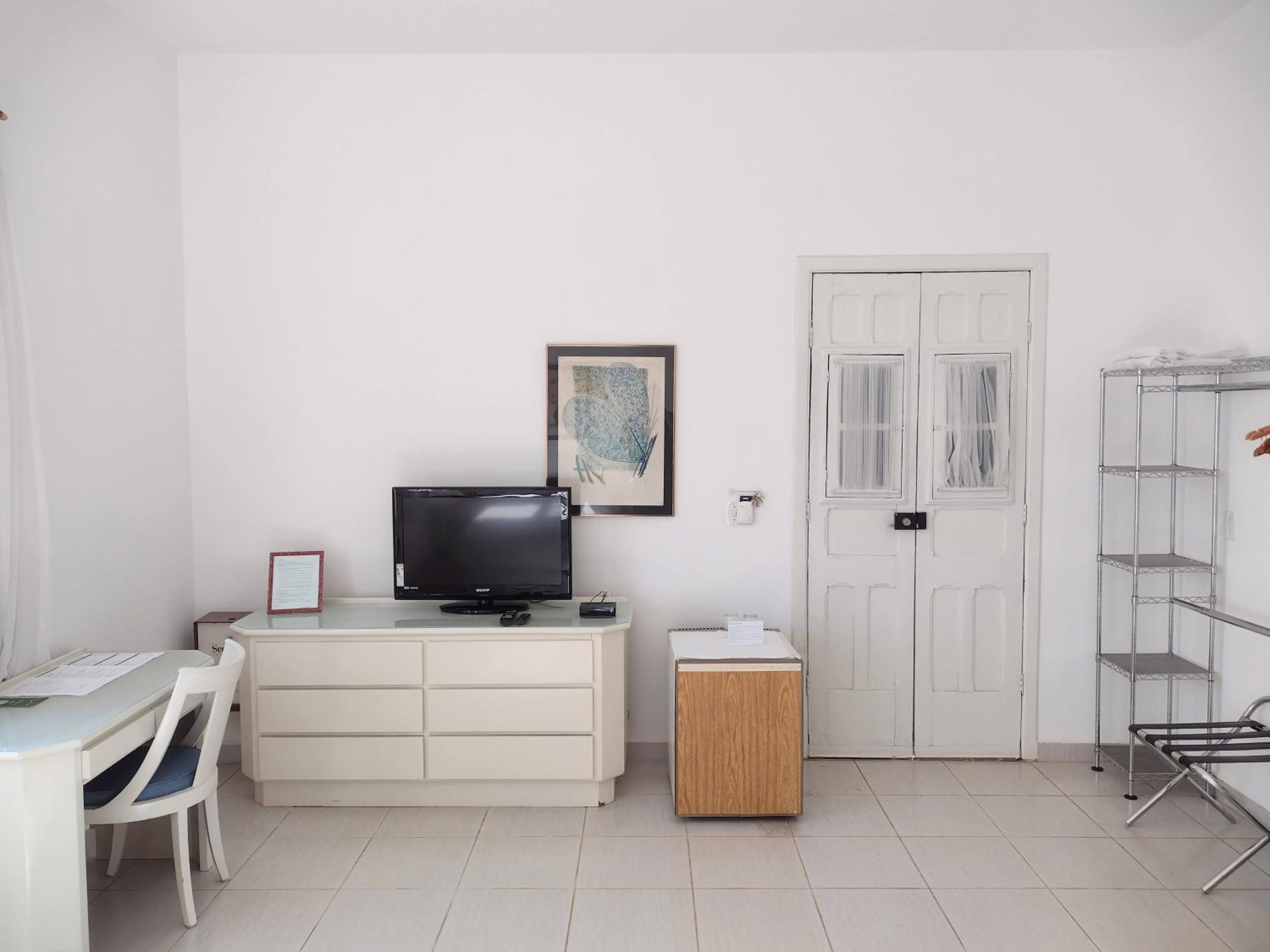 Superior Family Room photo 3