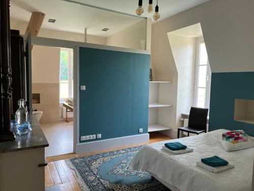 Deluxe Suite with View on forest - Photo 11