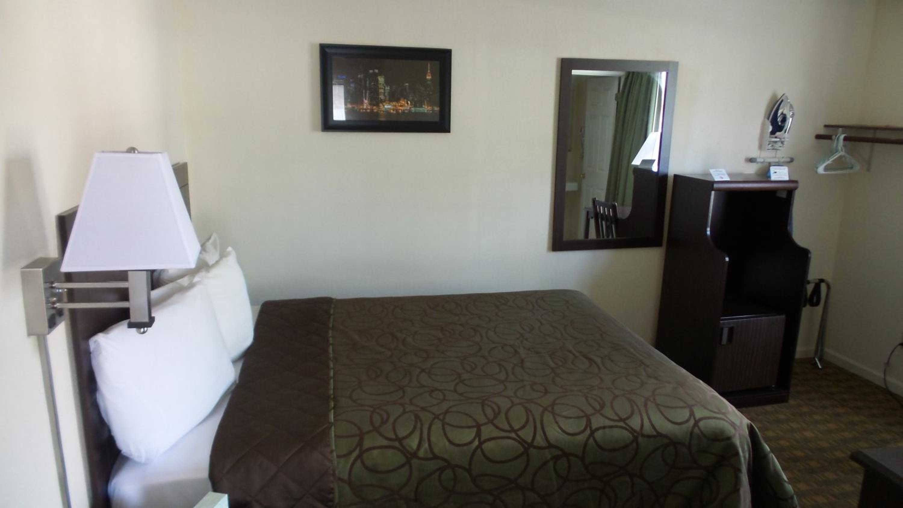 Small Single Room photo 3