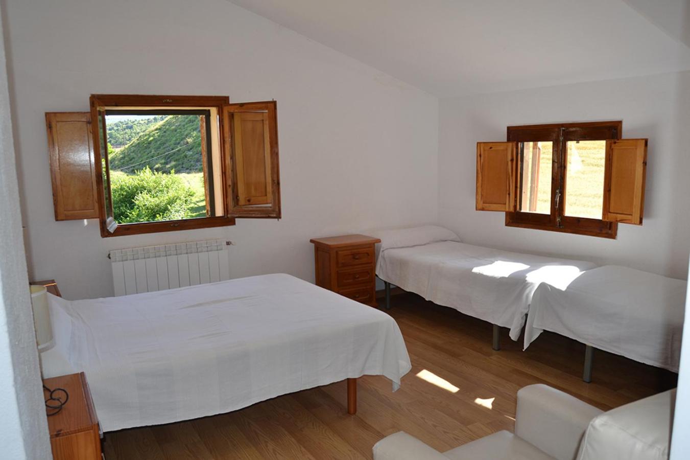 Habitación Cuádruple con Vista a la Montaña