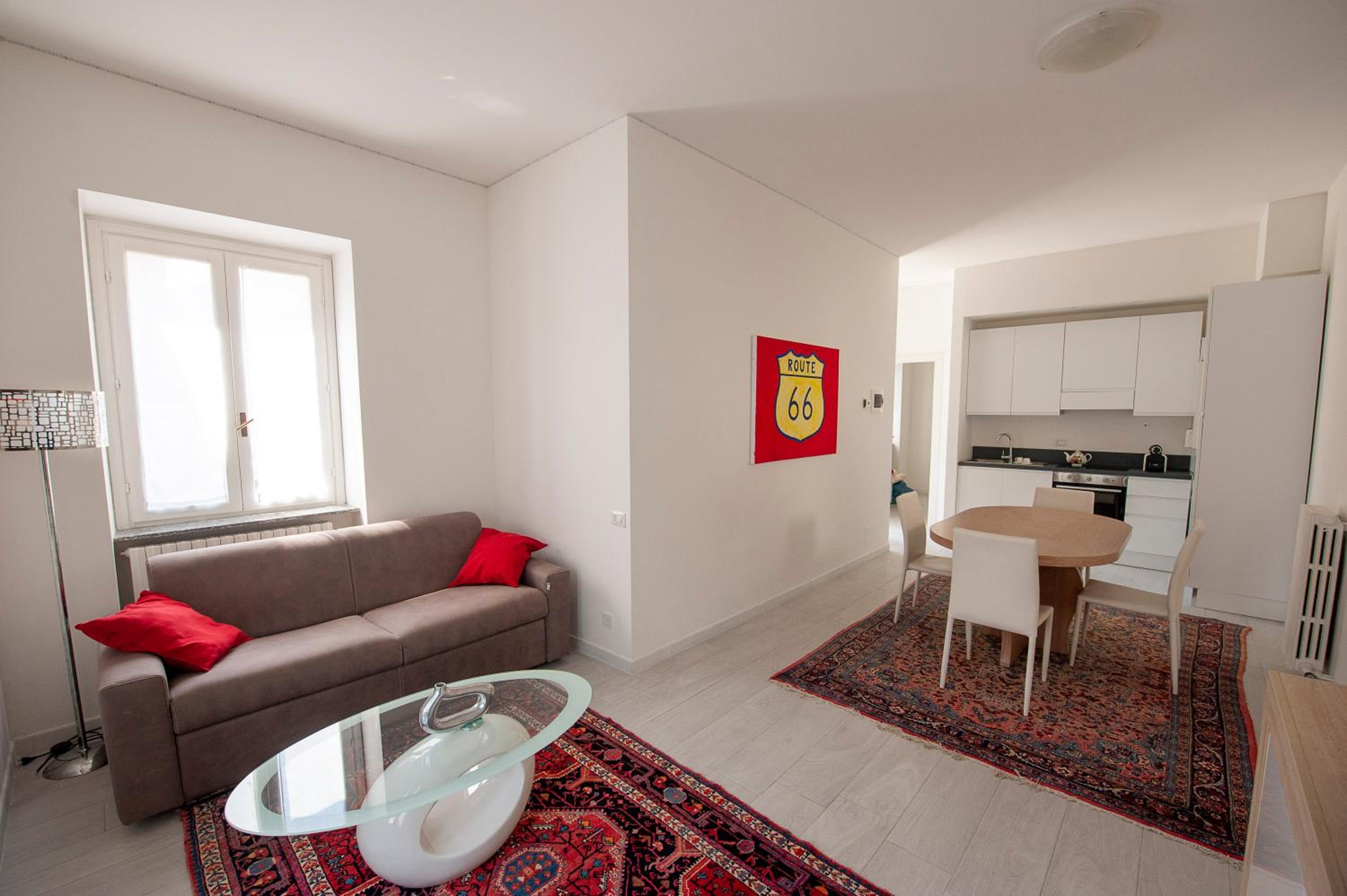 One-Bedroom Apartment photo 3