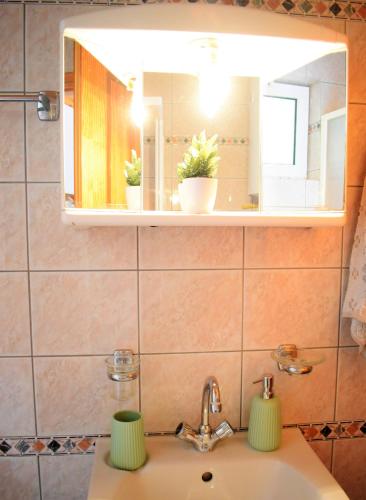 Two-Bedroom House - Photo 12