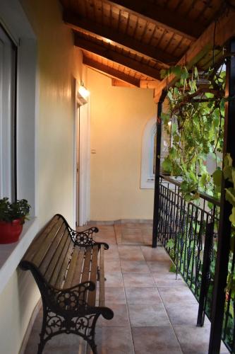 Two-Bedroom House - Photo 6
