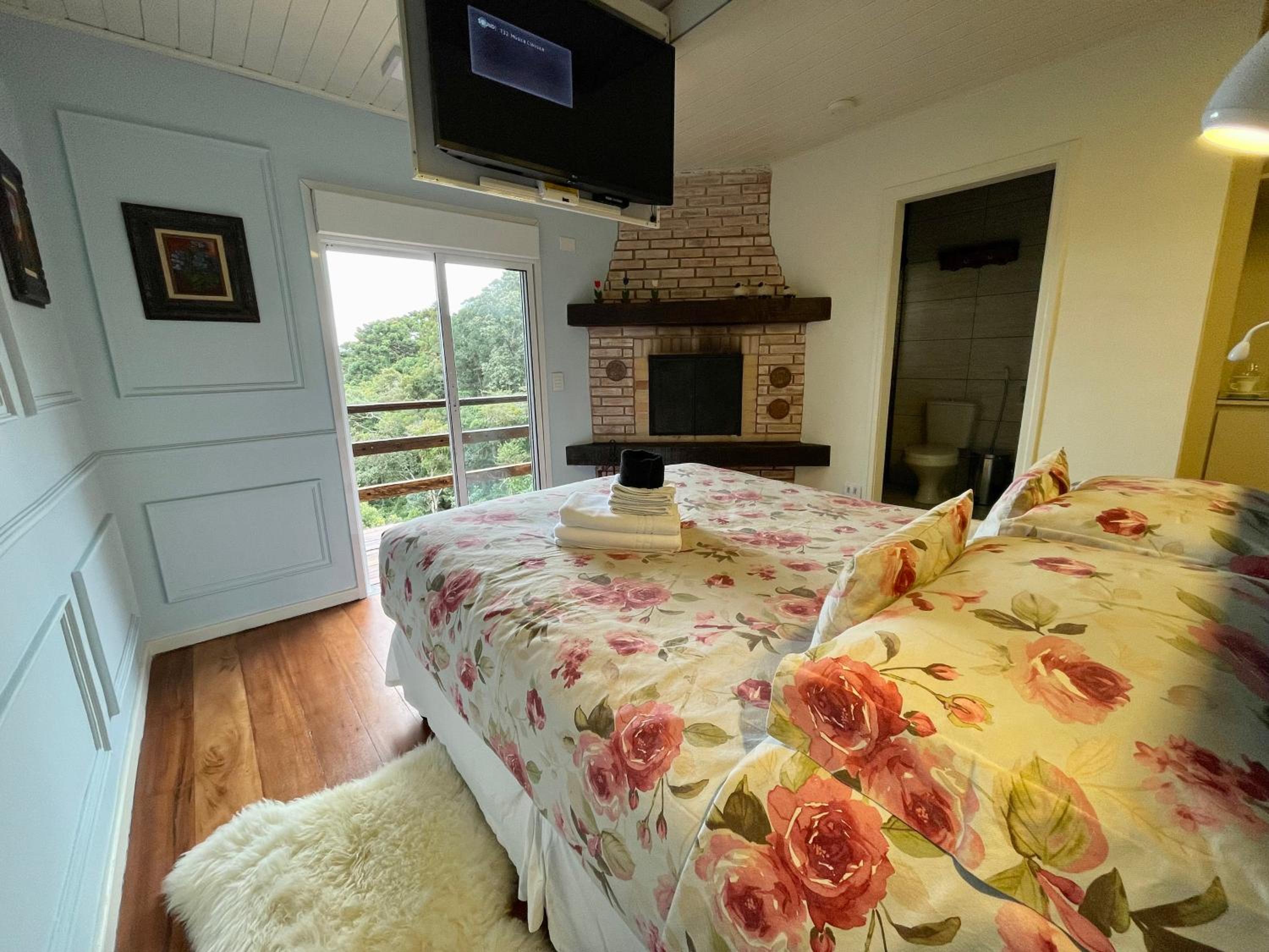 Double Room with Mountain View
