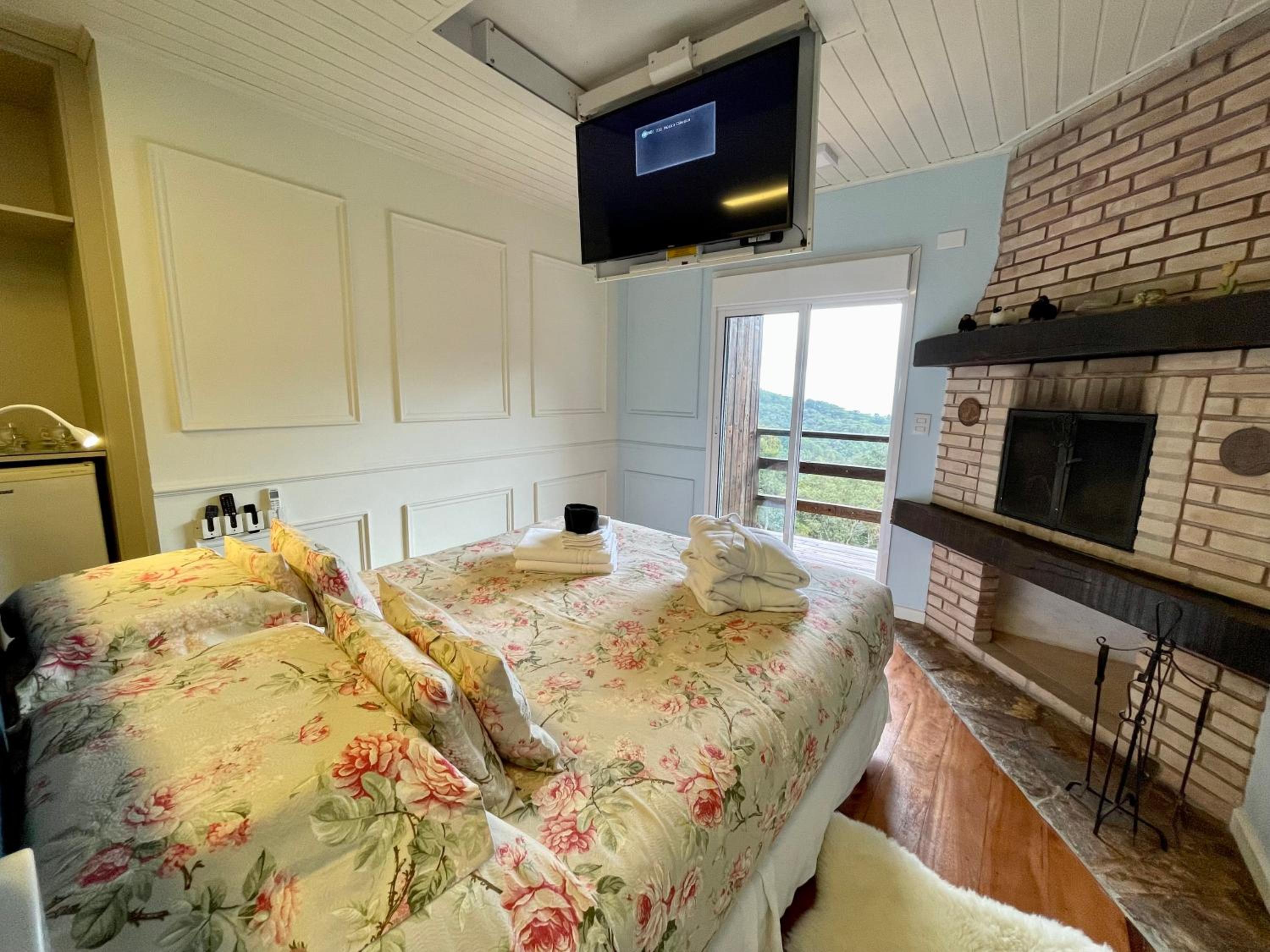  Double Room with Bath - Photo 4