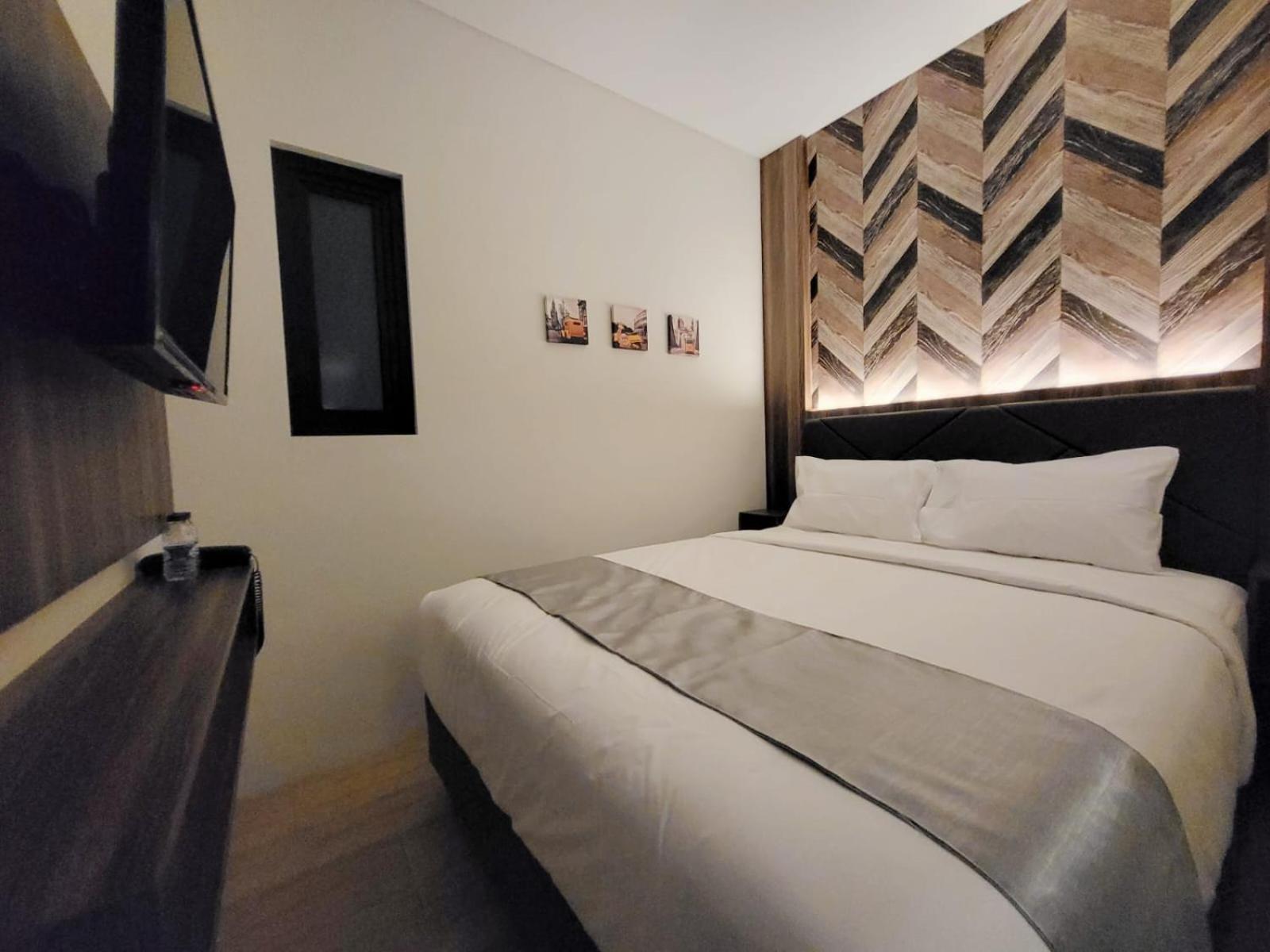 Deluxe Double Room - Photo 3