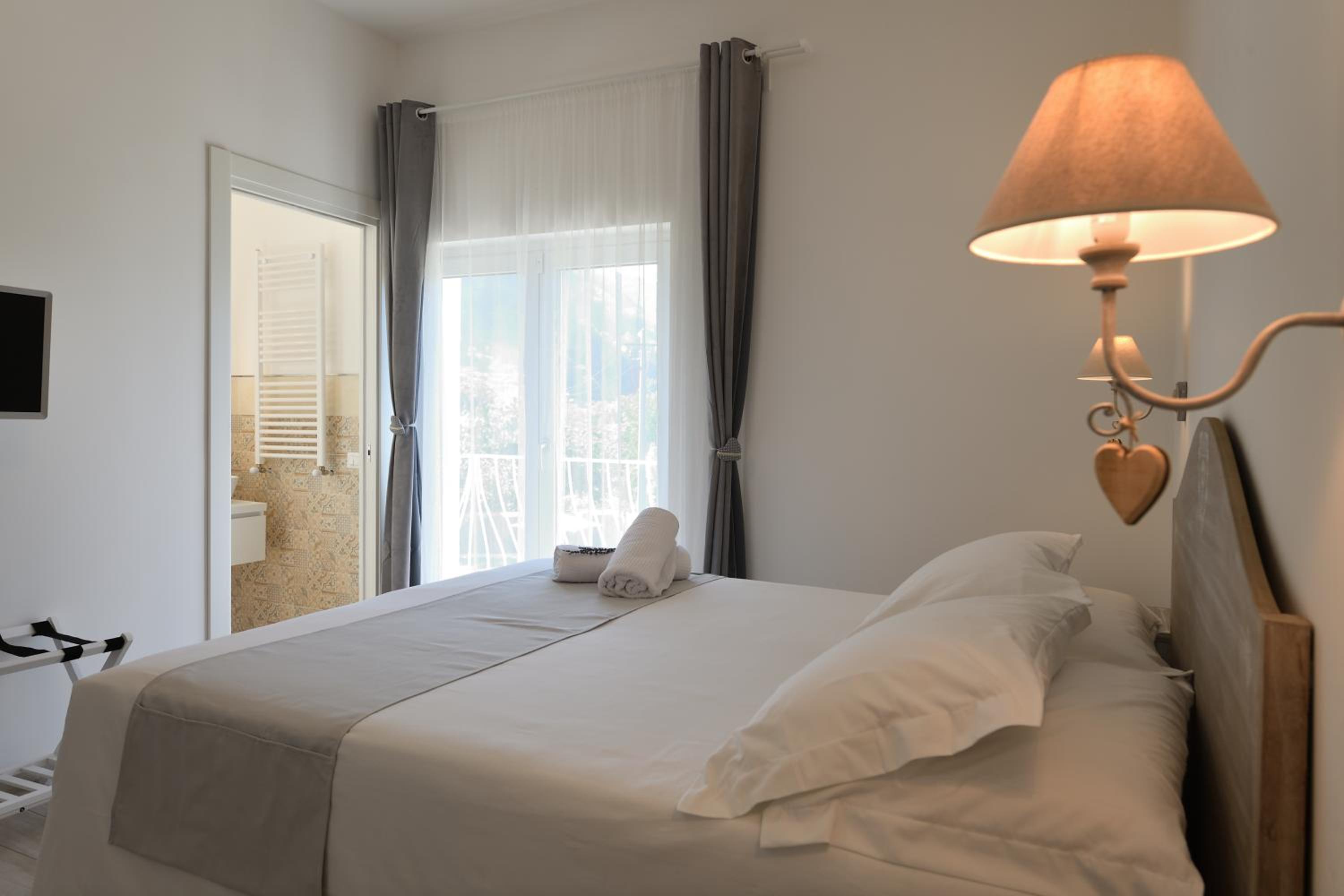 Double Room with Lake View photo 1