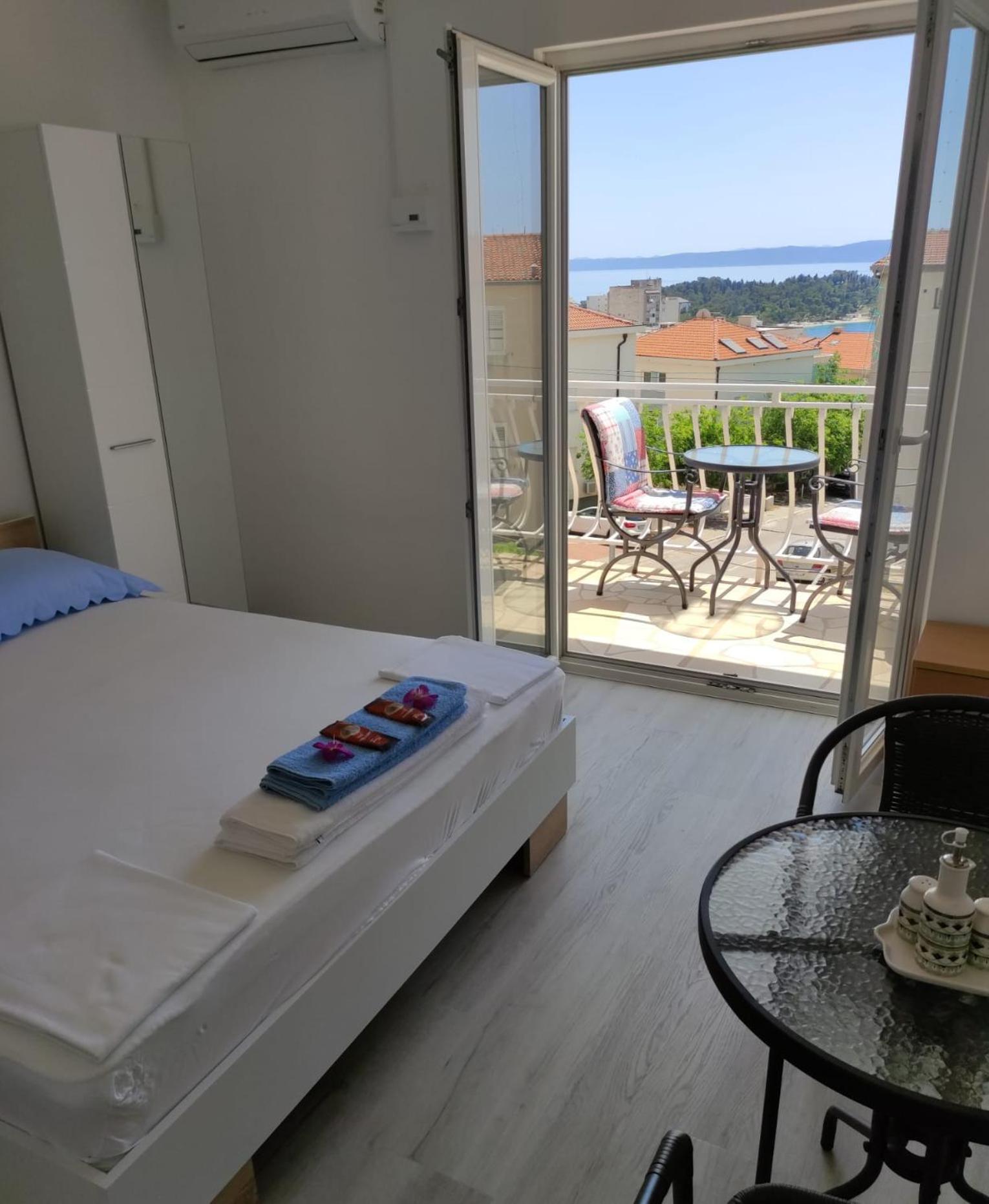 Standard Twin Room with Sea View photo 2