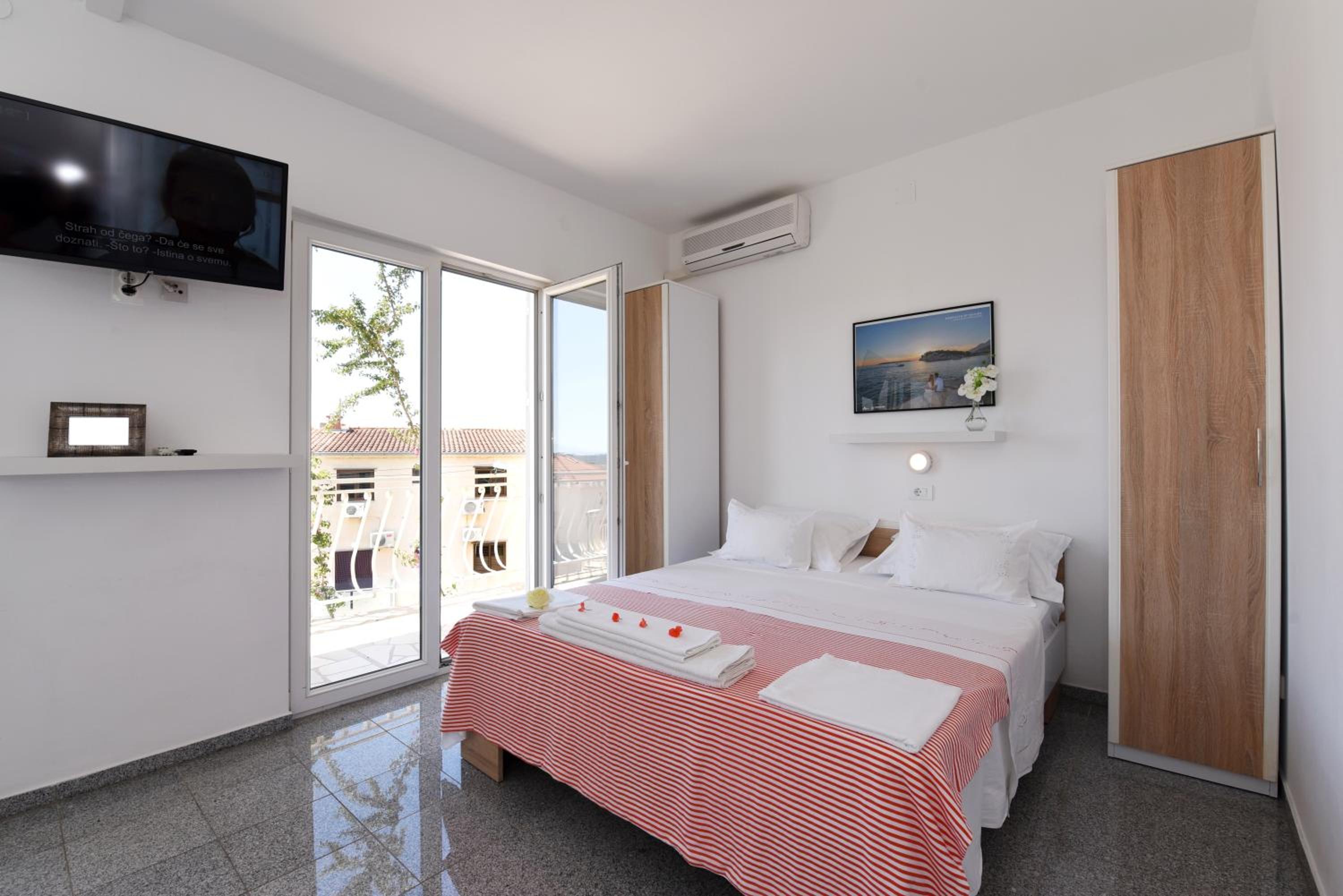 Triple Room with Sea View photo 1