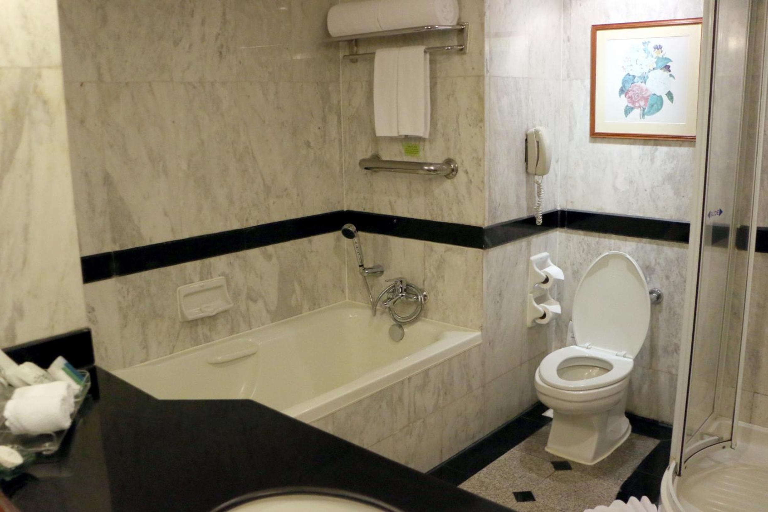 Deluxe King Room photo 2