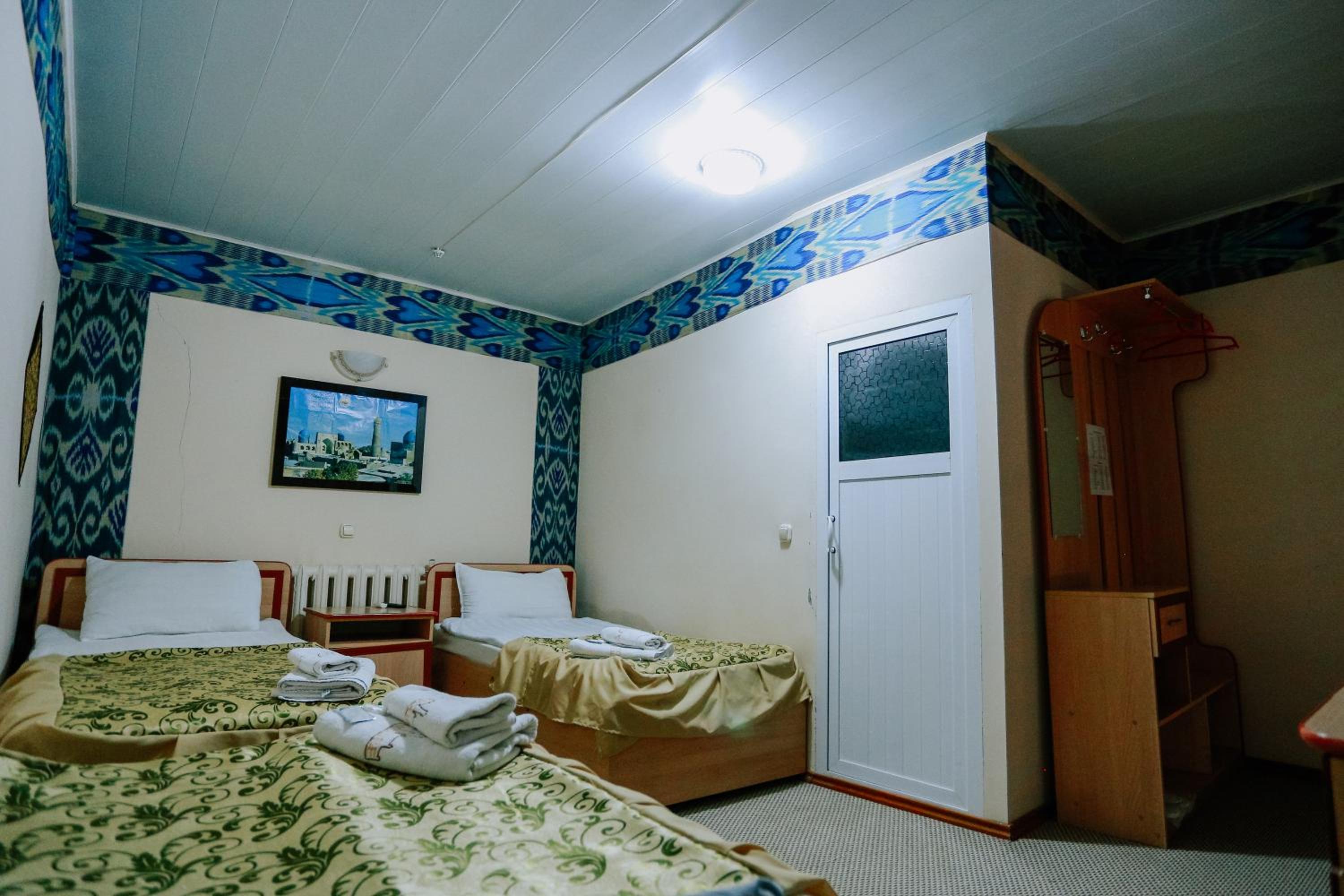Comfort Triple Room with Shower photo 3