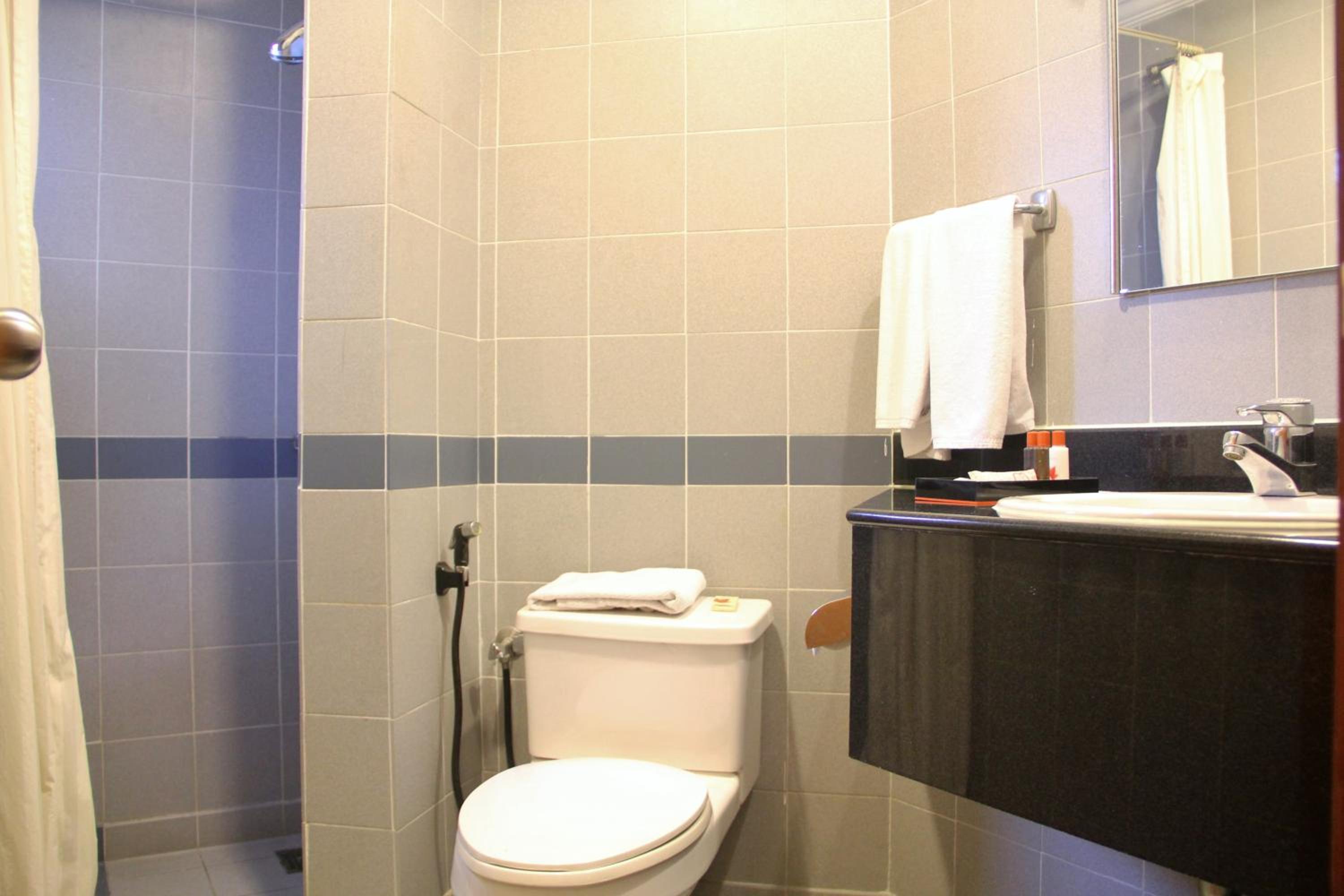 Deluxe Two-Bedroom Apartment (4-5 Adults)