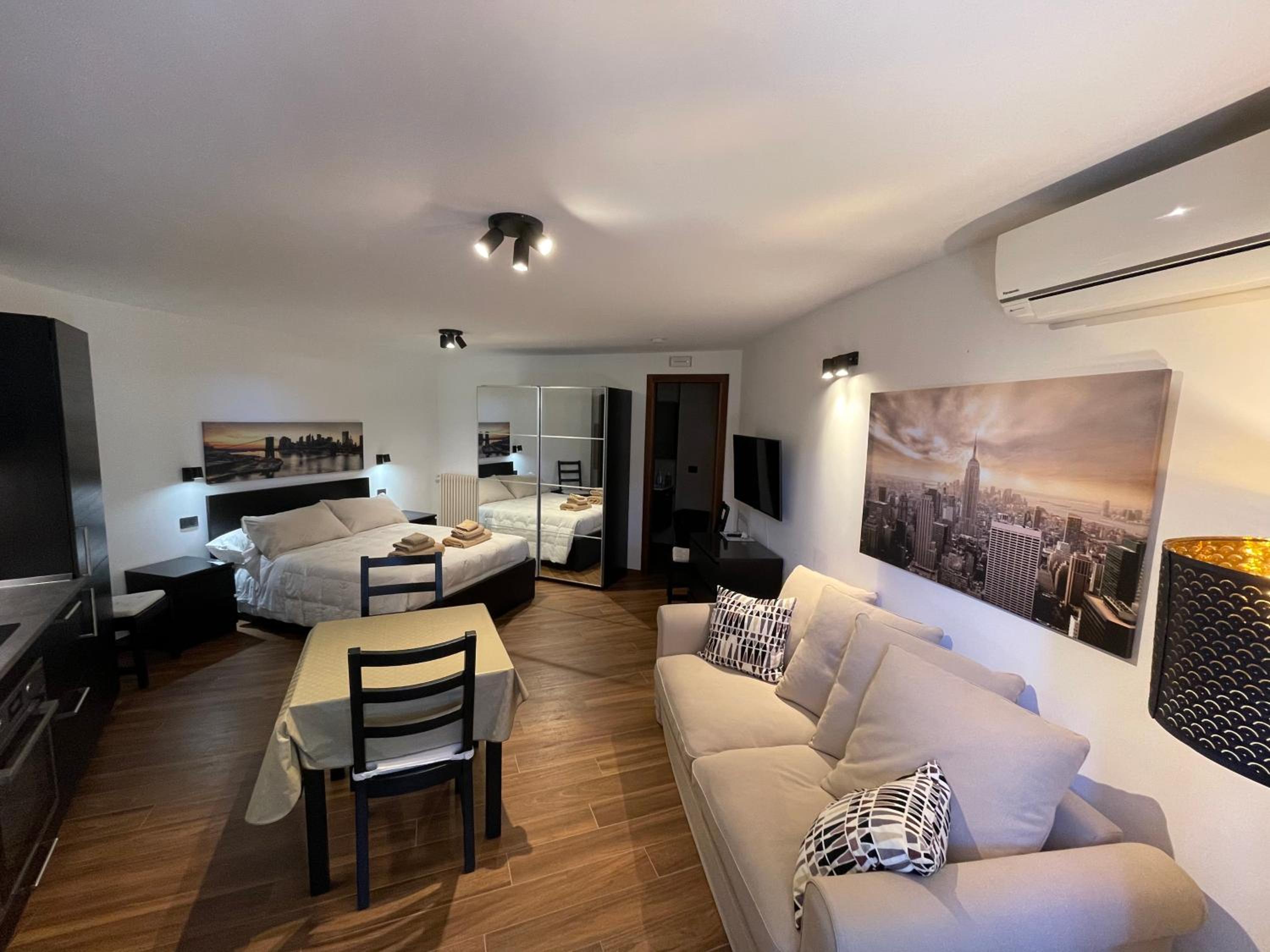 Deluxe Junior Suite photo 2