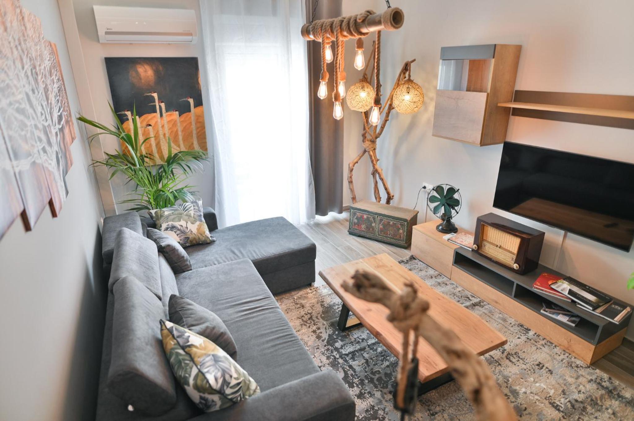 One-Bedroom Apartment - Photo 16