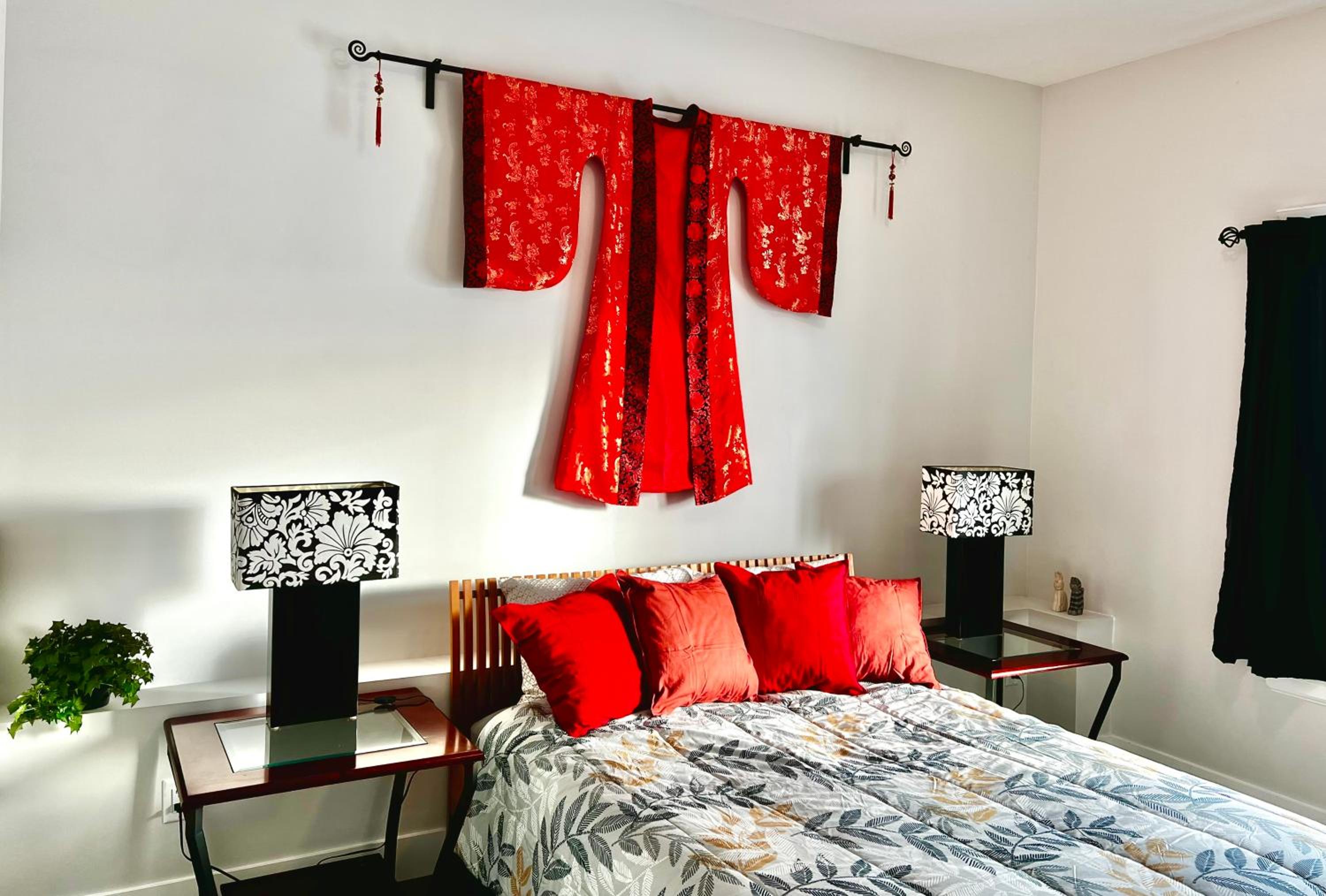 Two-Bedroom Apartment - Photo 11