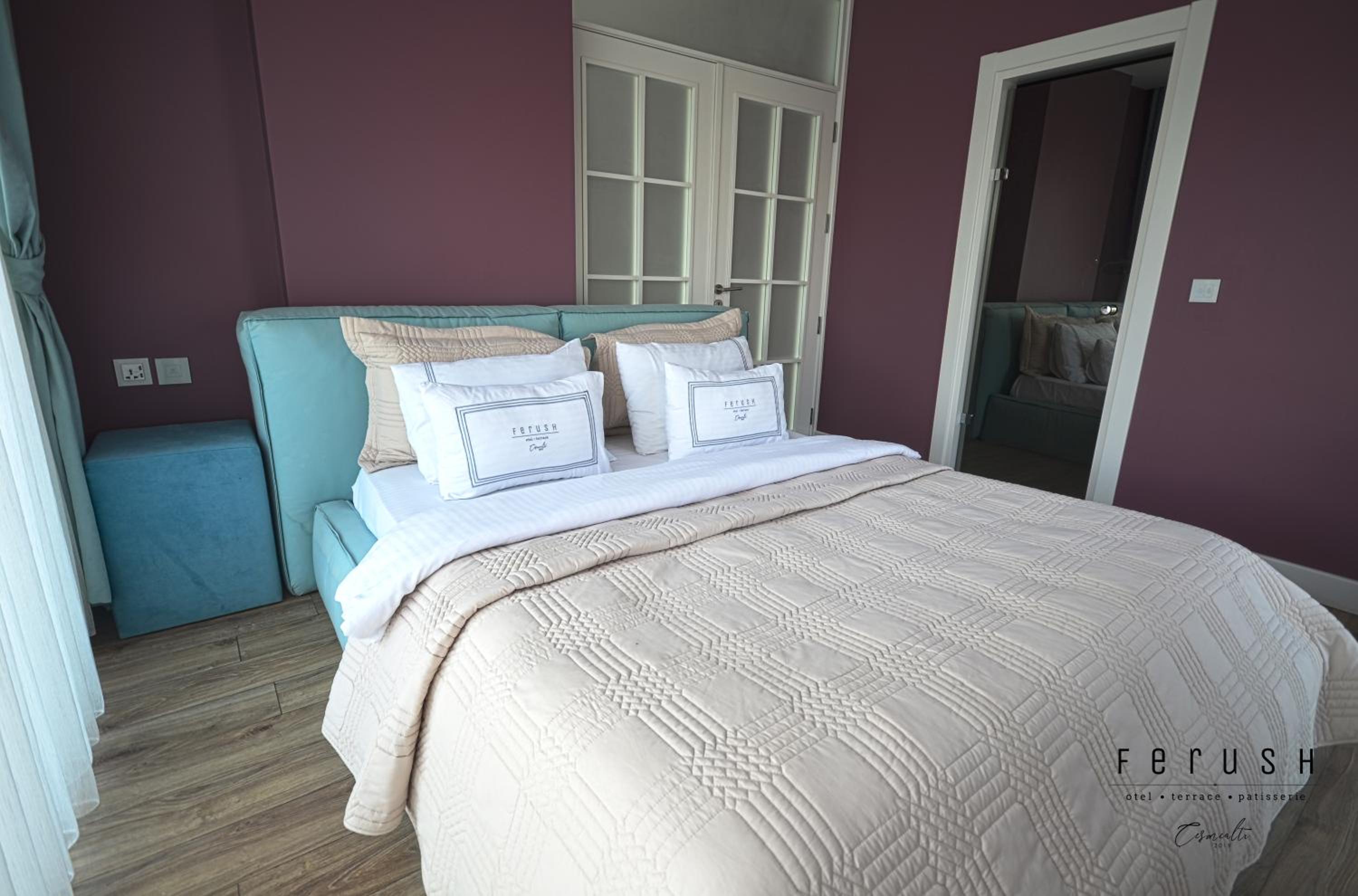 Family Suite with Balcony - Photo 2