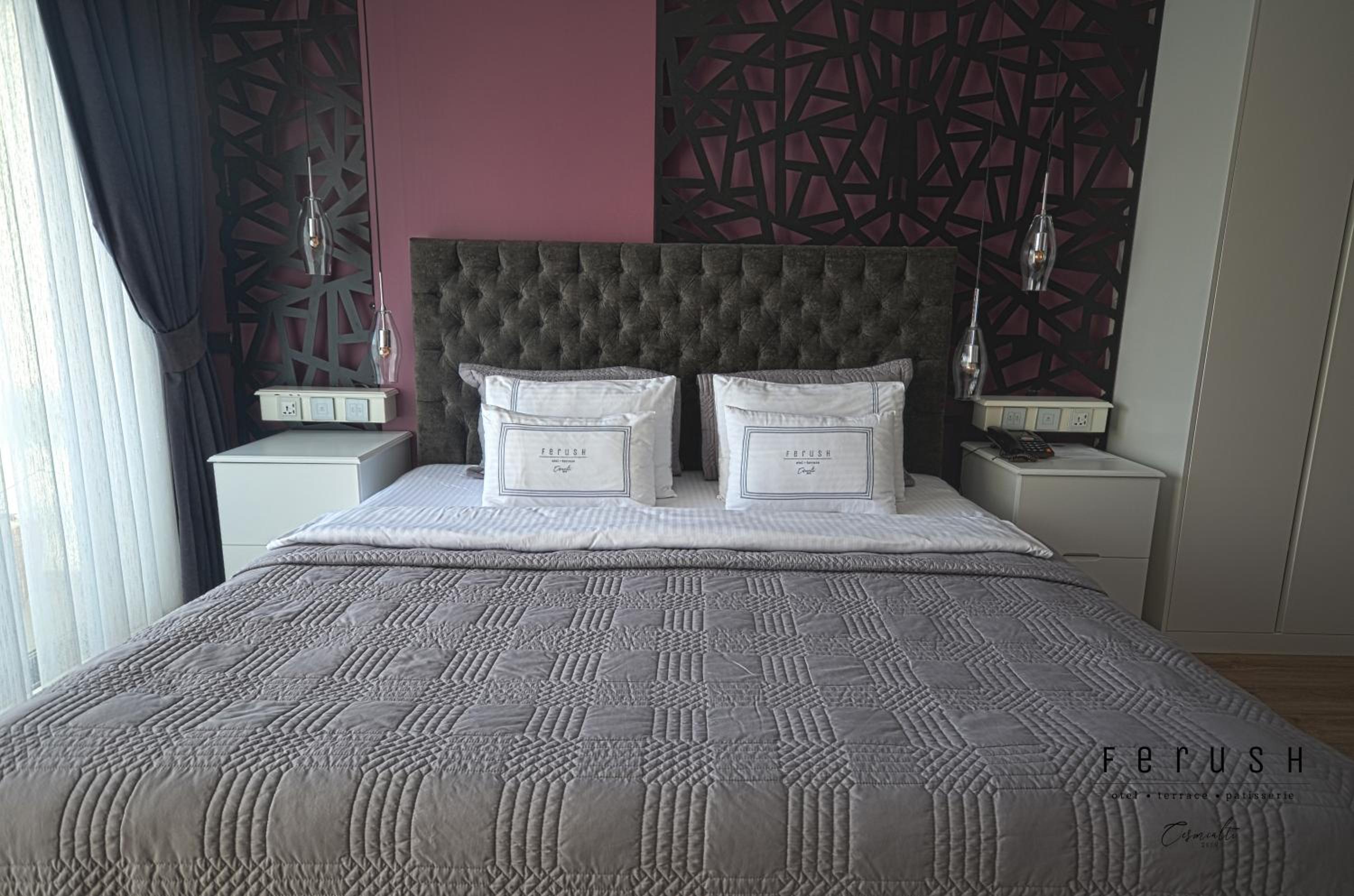 Family Suite with Balcony - Photo 4