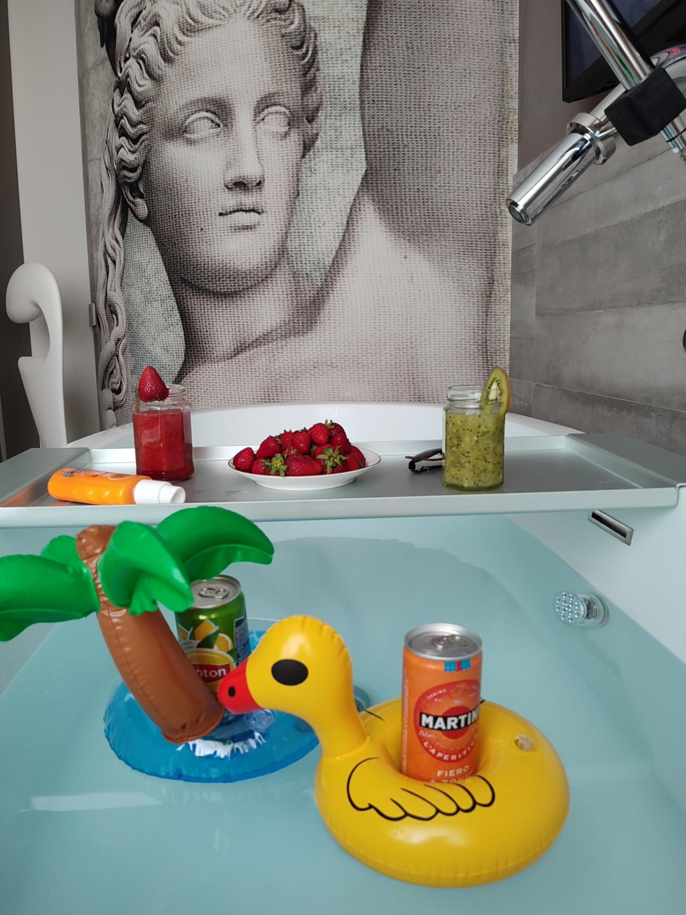 Deluxe Double Room with Bath photo 2