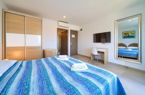 Double Room with Terrace photo 2
