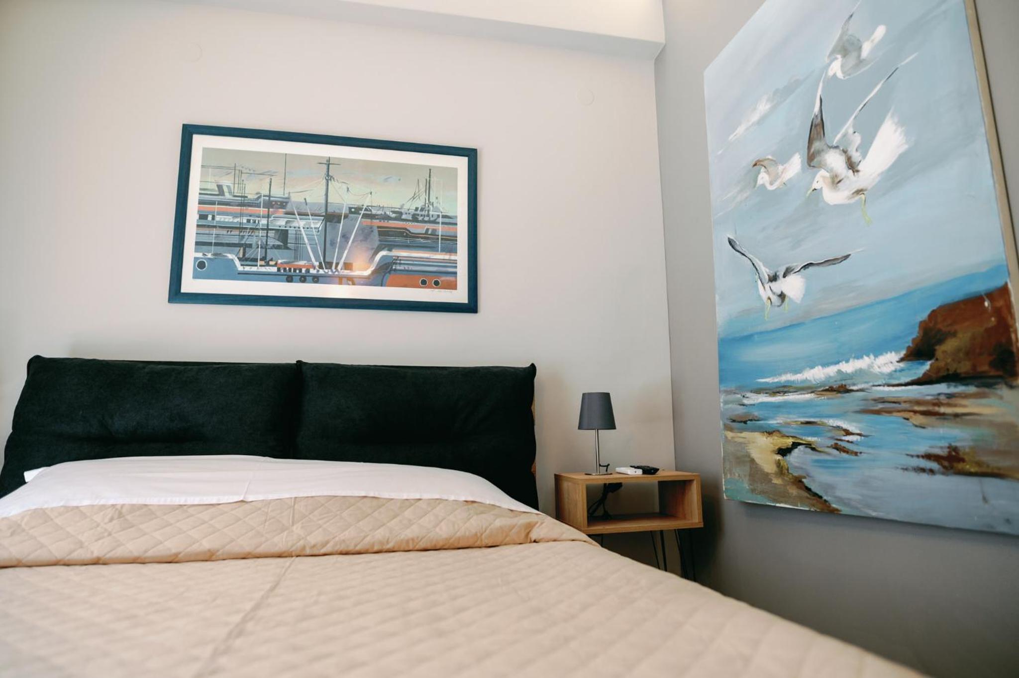 One-Bedroom Apartment - Photo 17