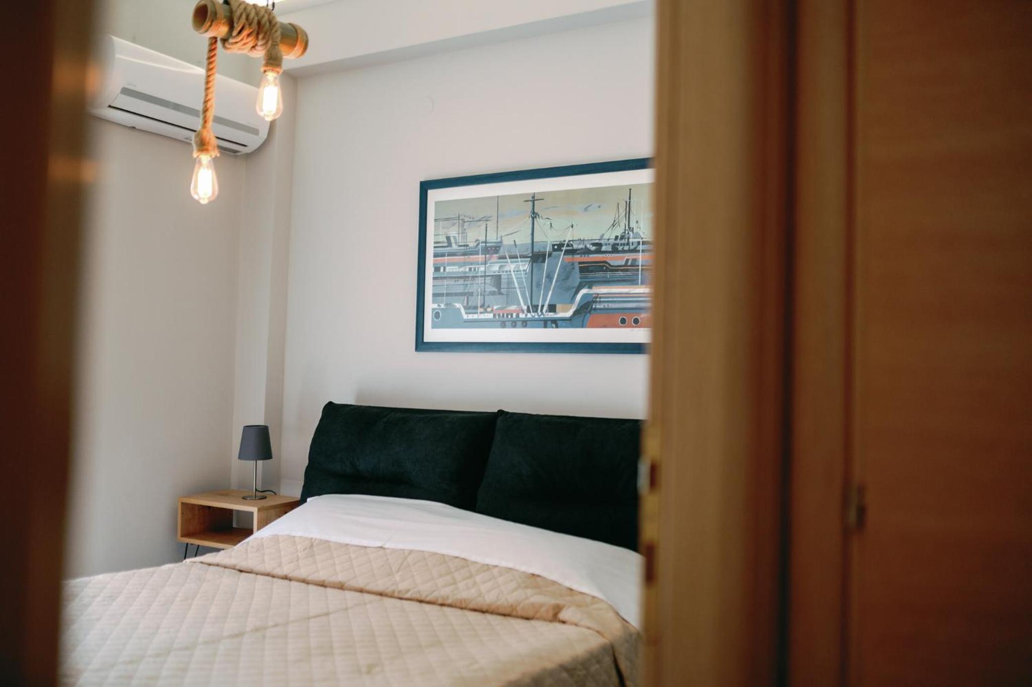 One-Bedroom Apartment - Photo 6